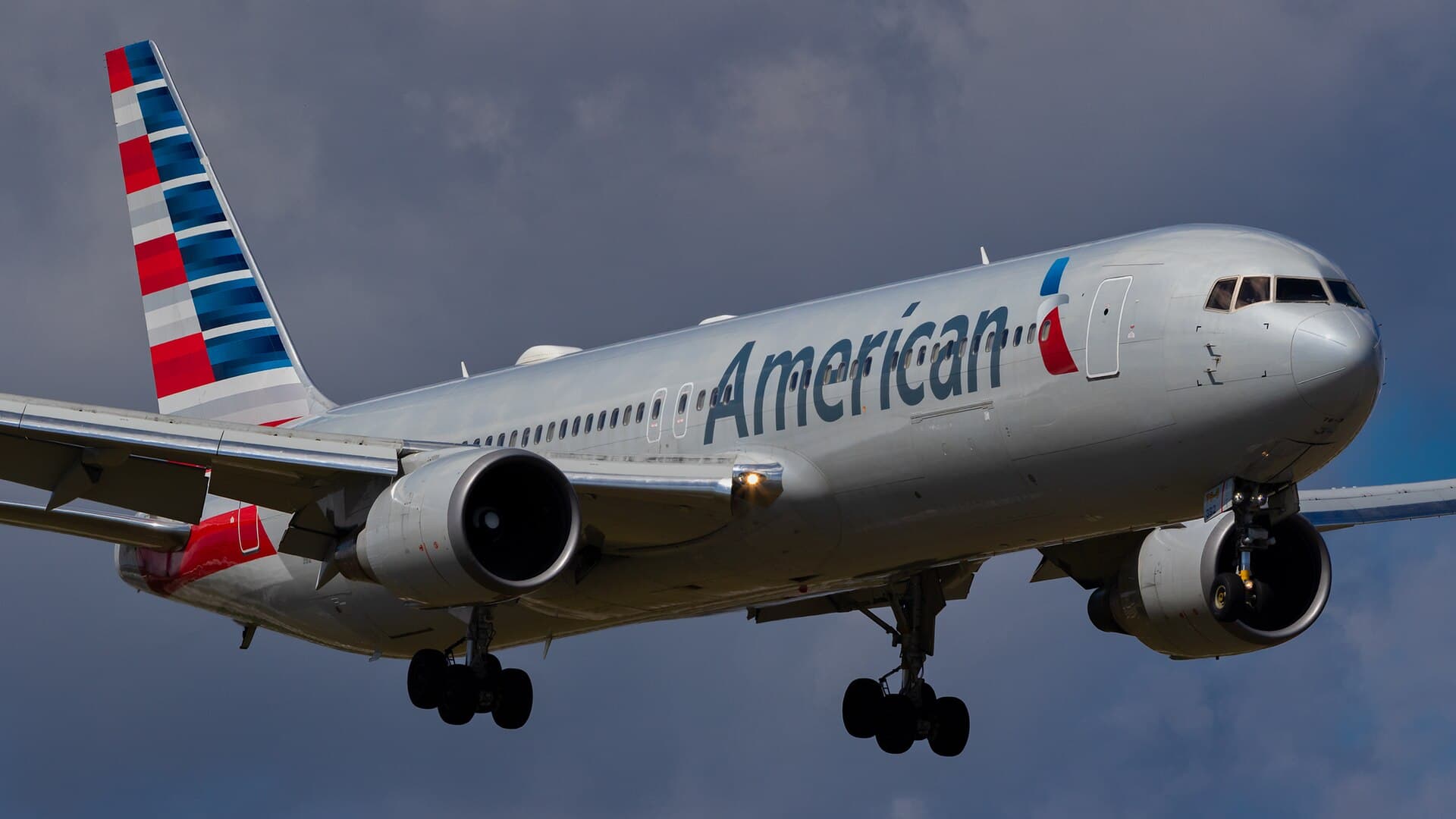N392AN - Boeing