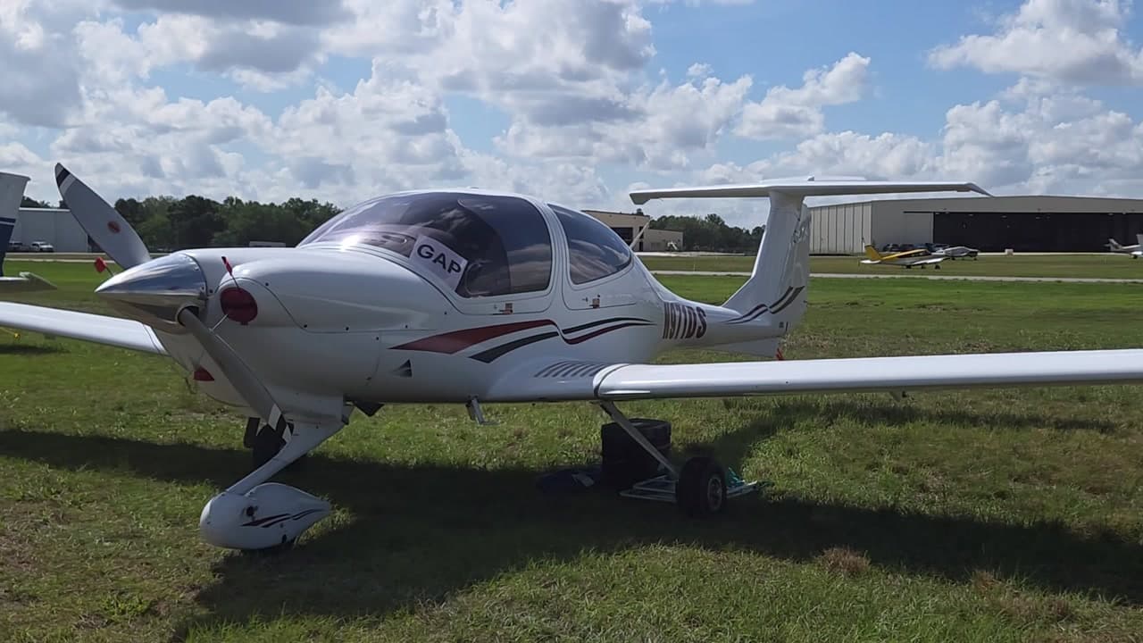 N671DS at KLAL