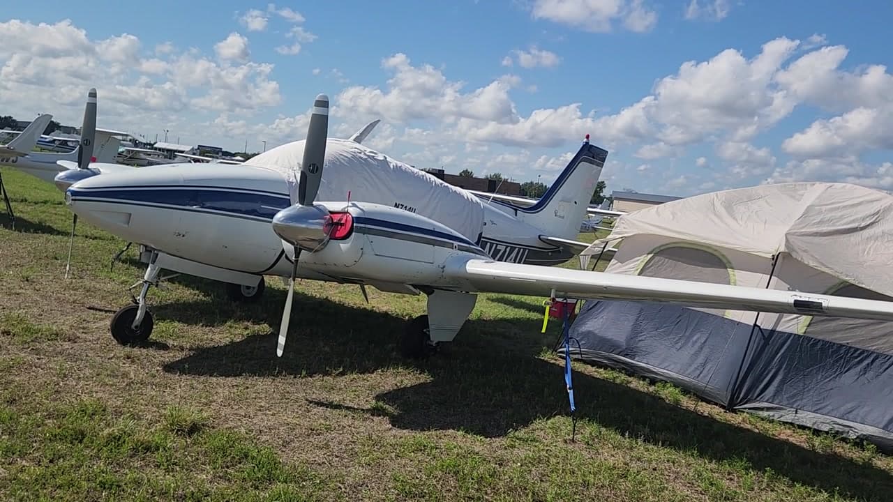 N714U at KLAL