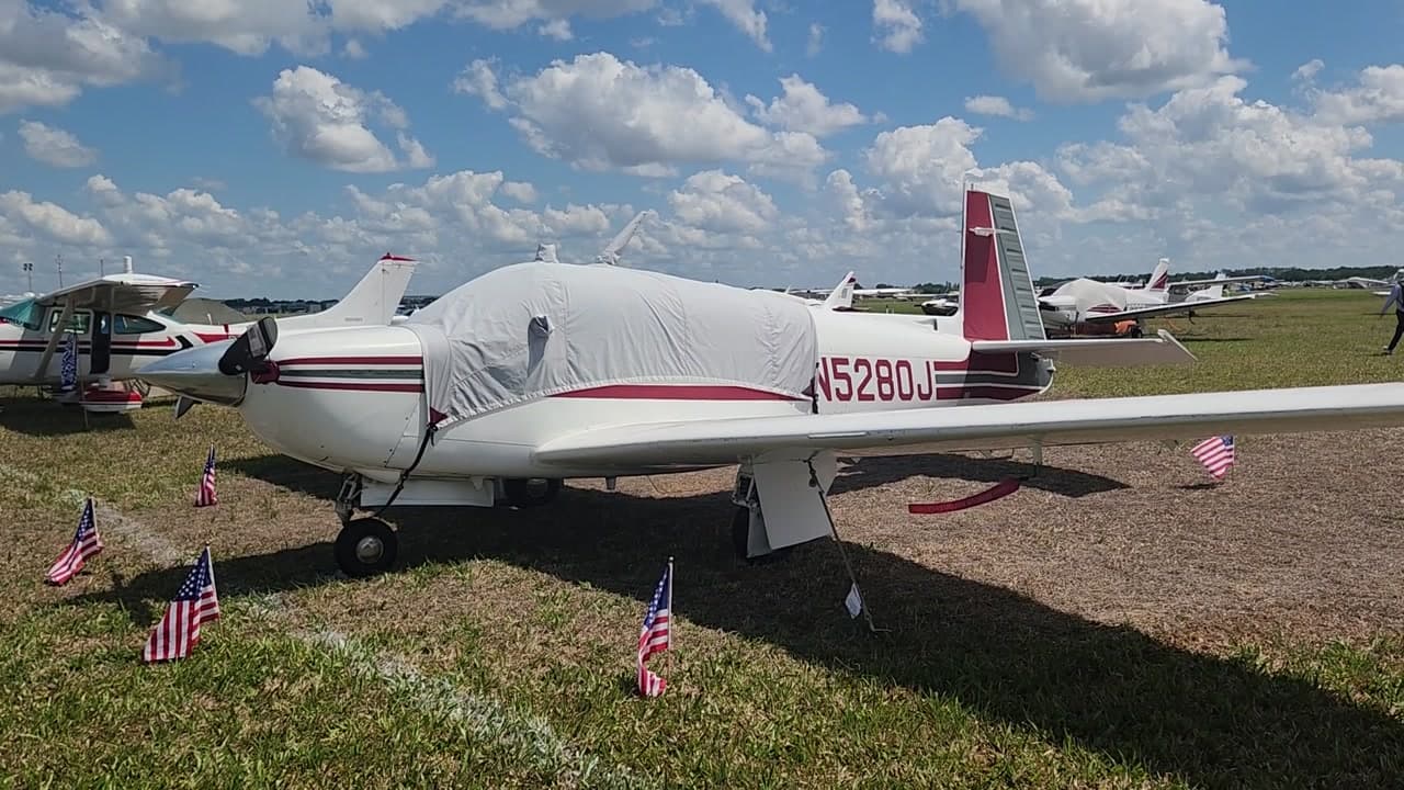 N5280J at KLAL