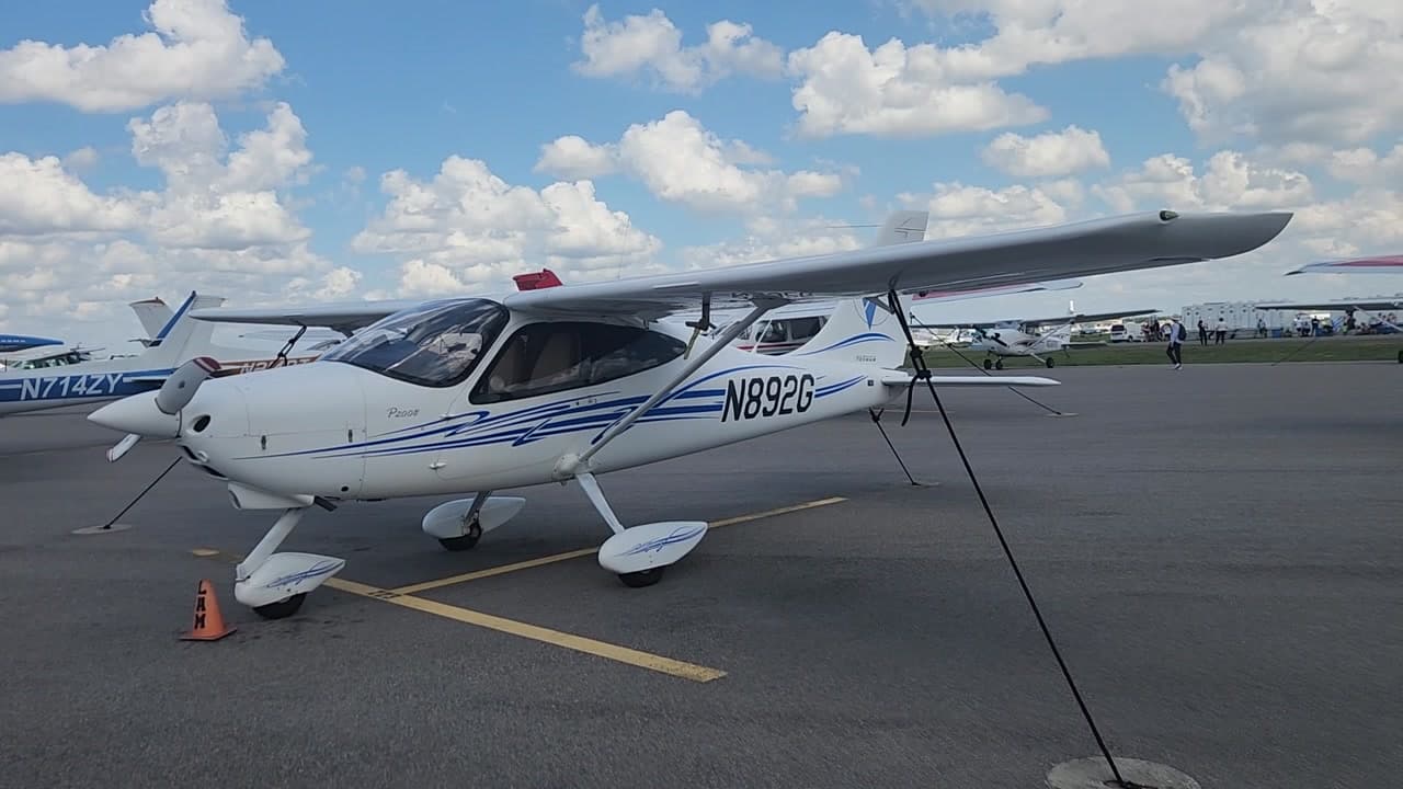 N892GC at KLAL