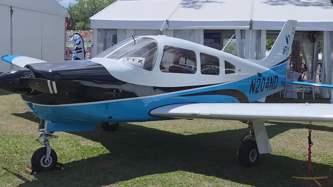 N204ND at KLAL
