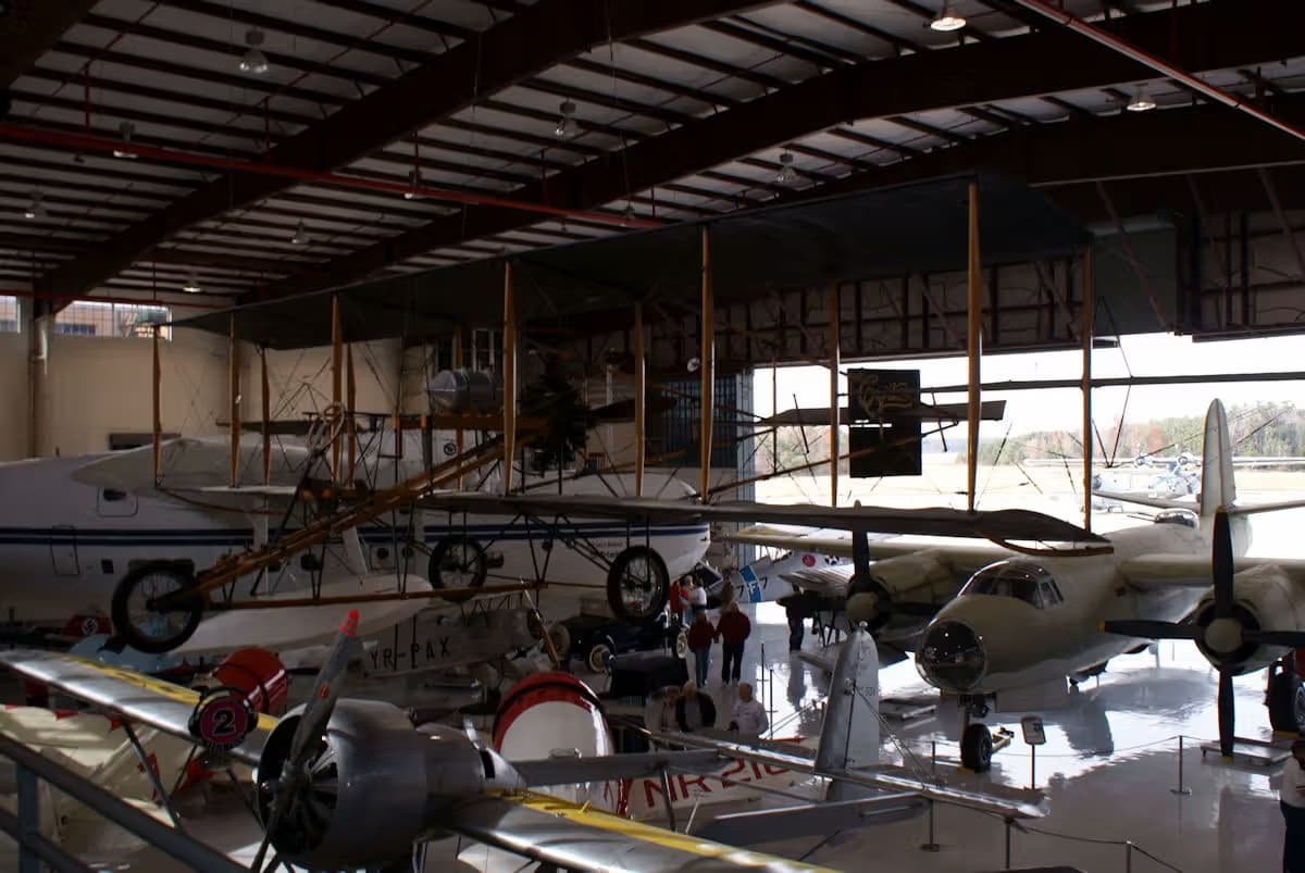 Unidentified — Twin-engine aircraft