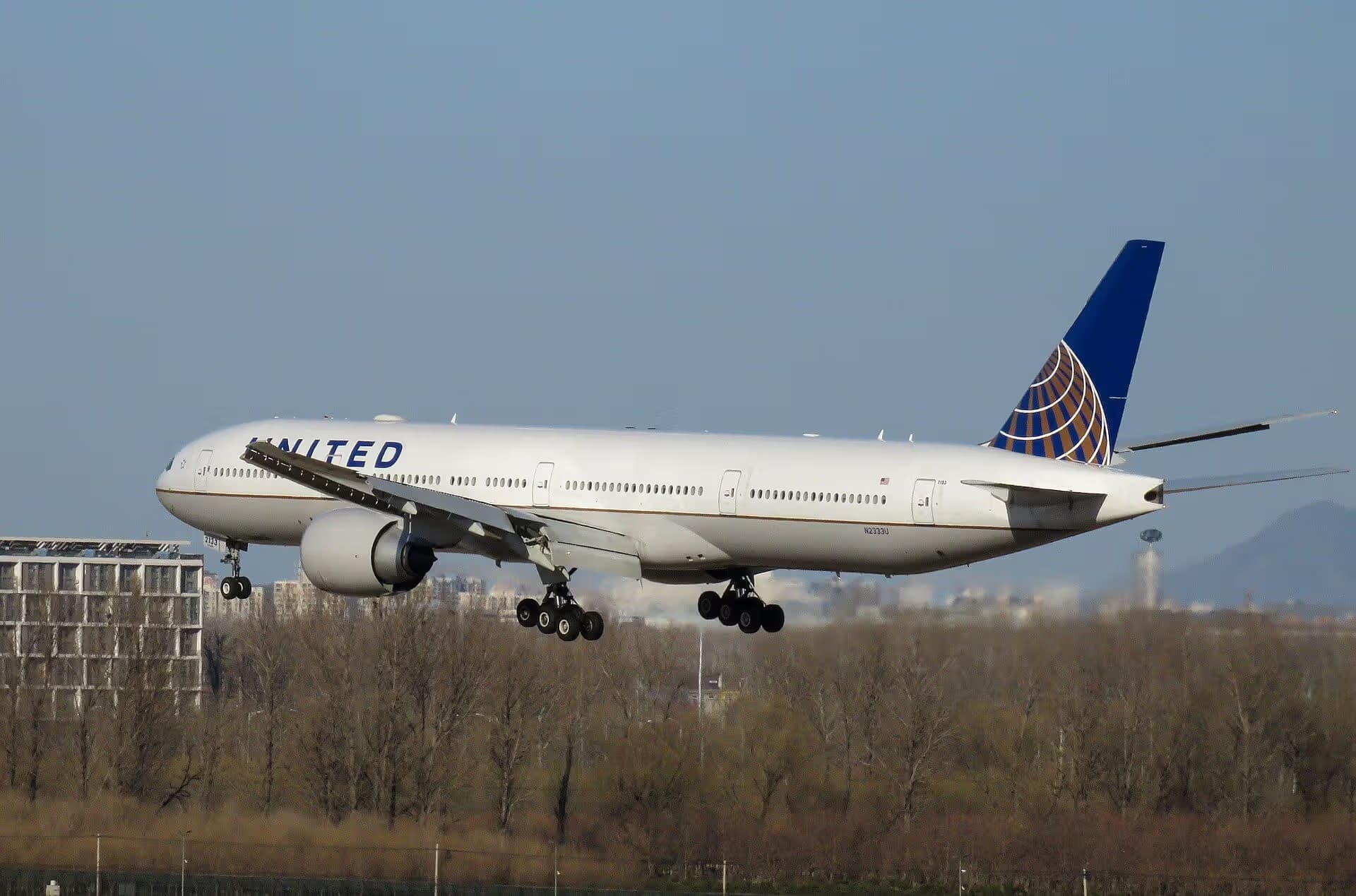 N2333U — Boeing