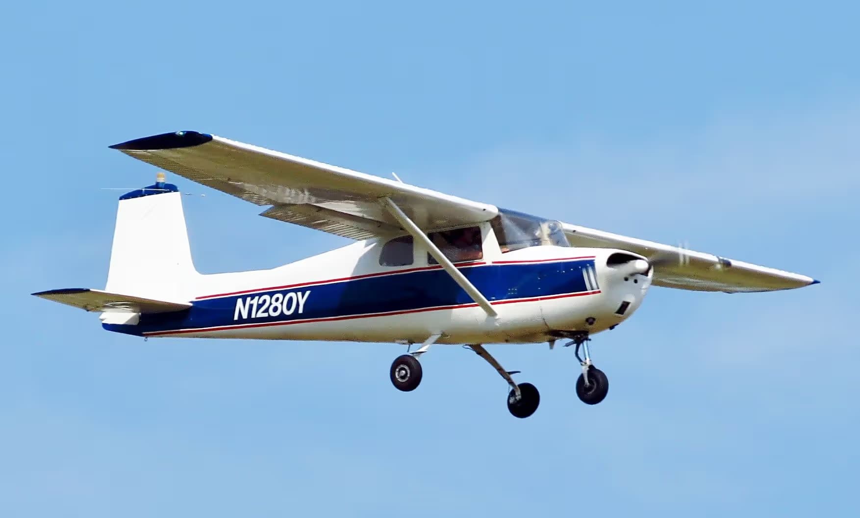 N1280Y — Single-engine aircraft