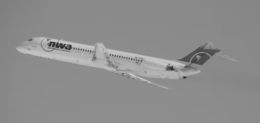 N677MC — Douglas