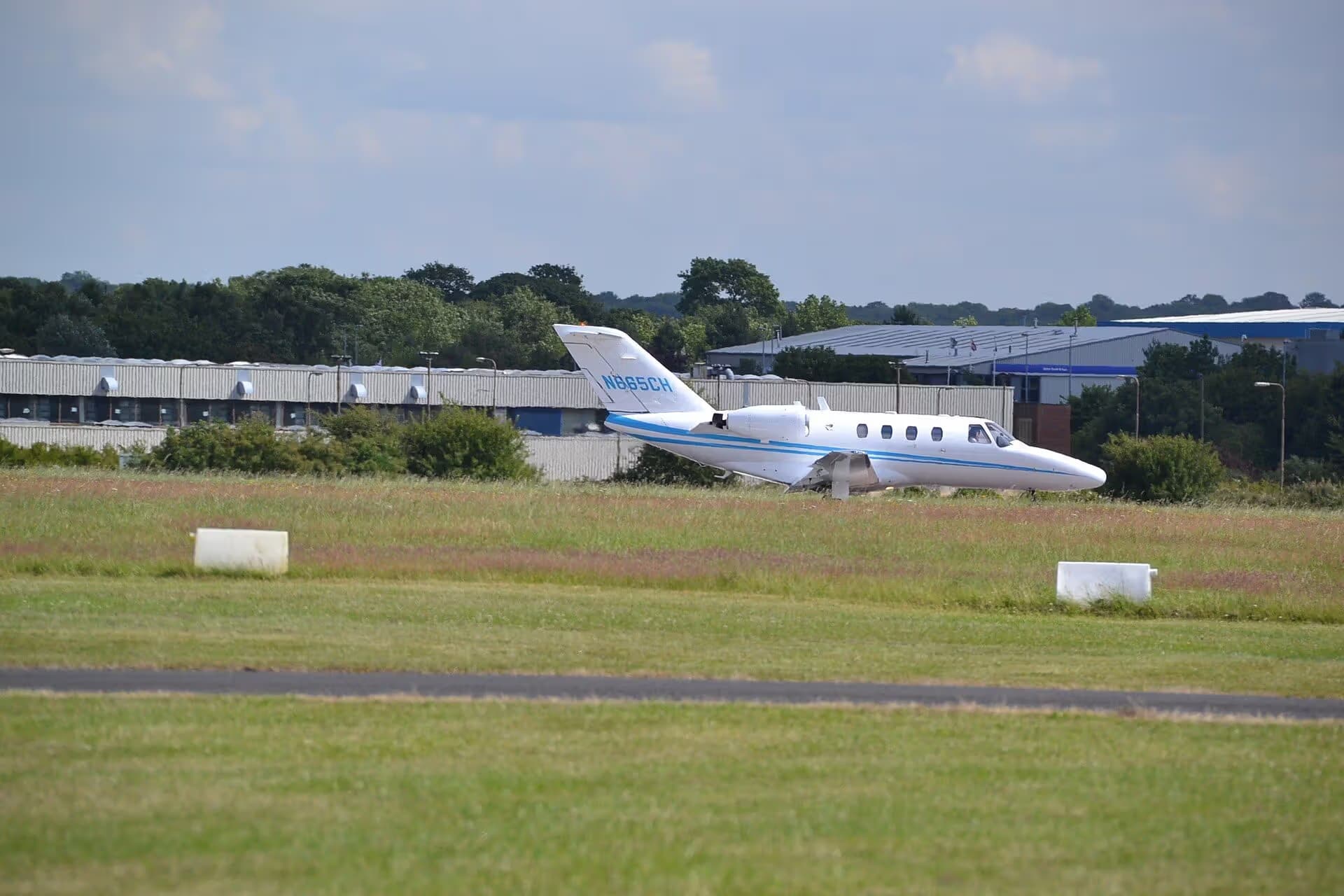 N665CH — Business jet