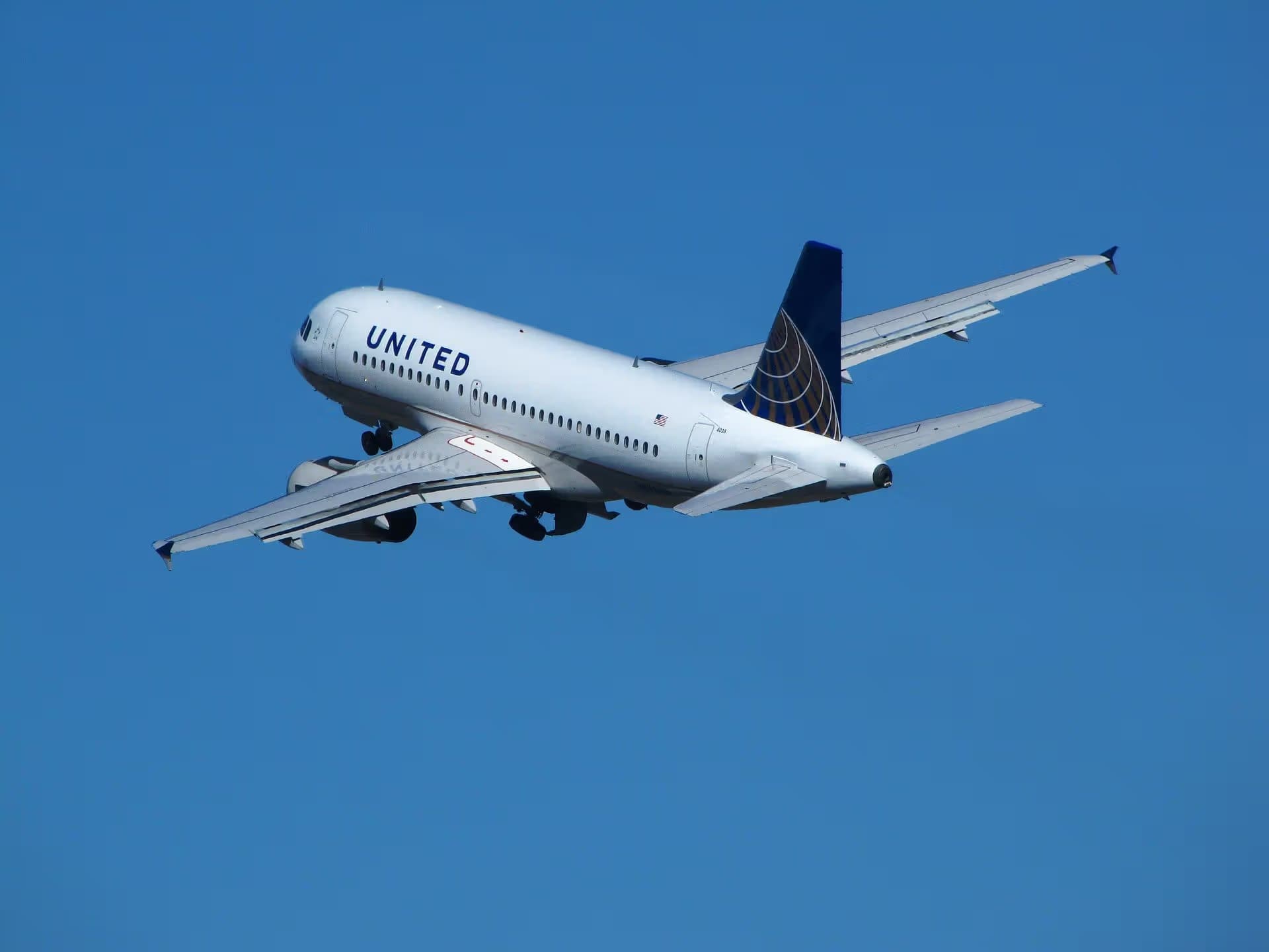 N835UA — Airbus