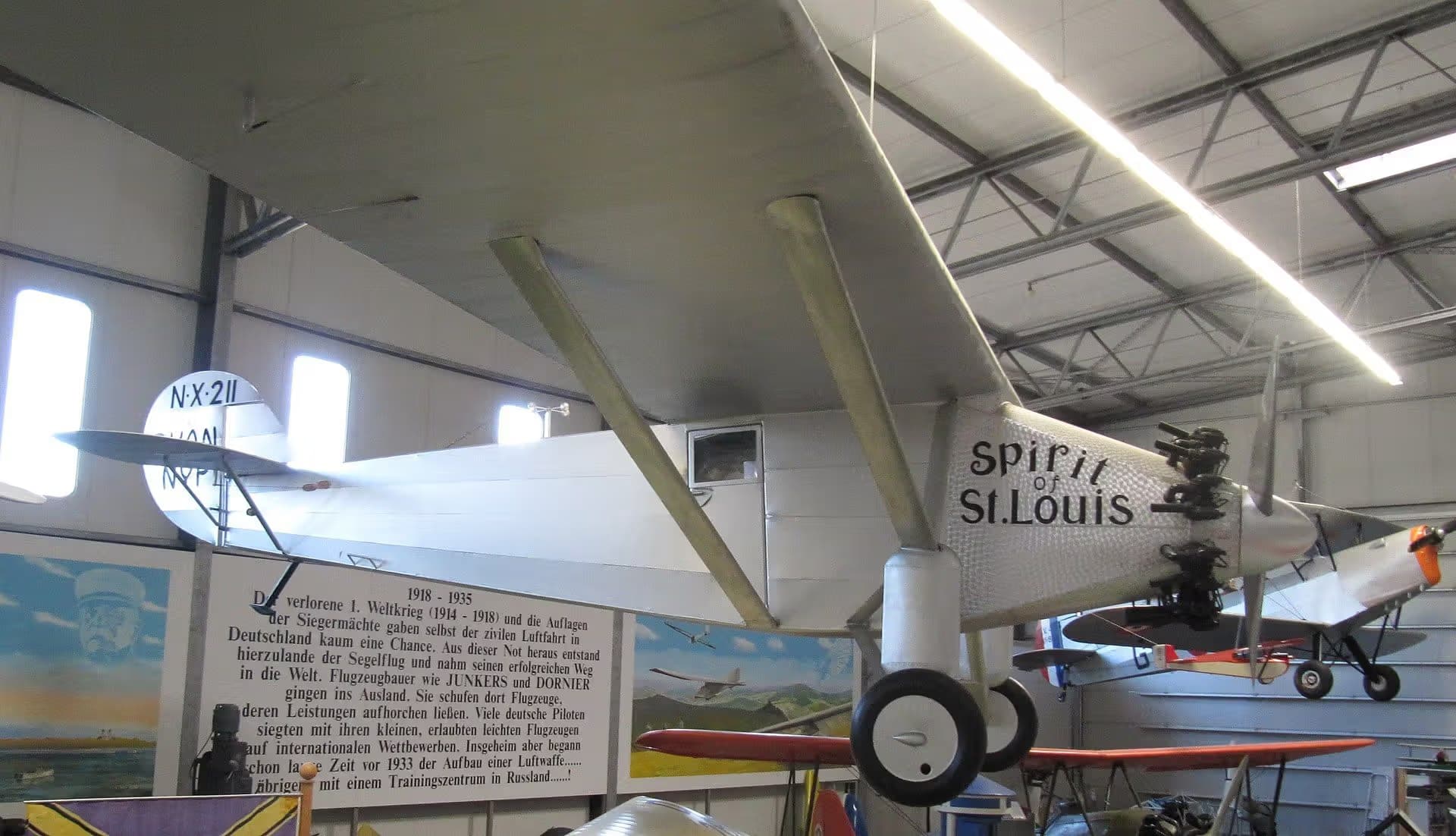 Unidentified — Single-engine aircraft