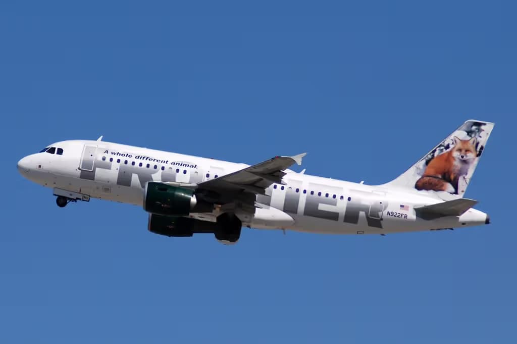 N922FR — Twin-engine aircraft