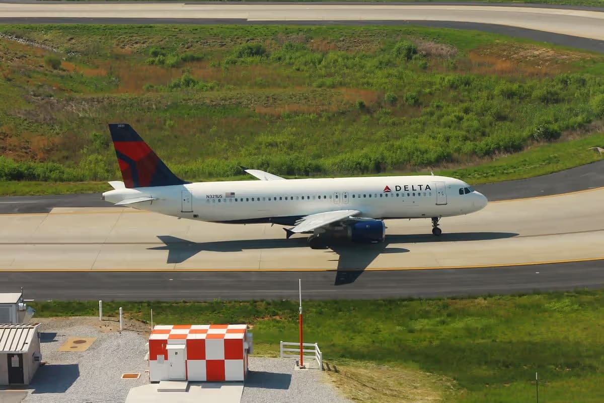 N321US — Airbus