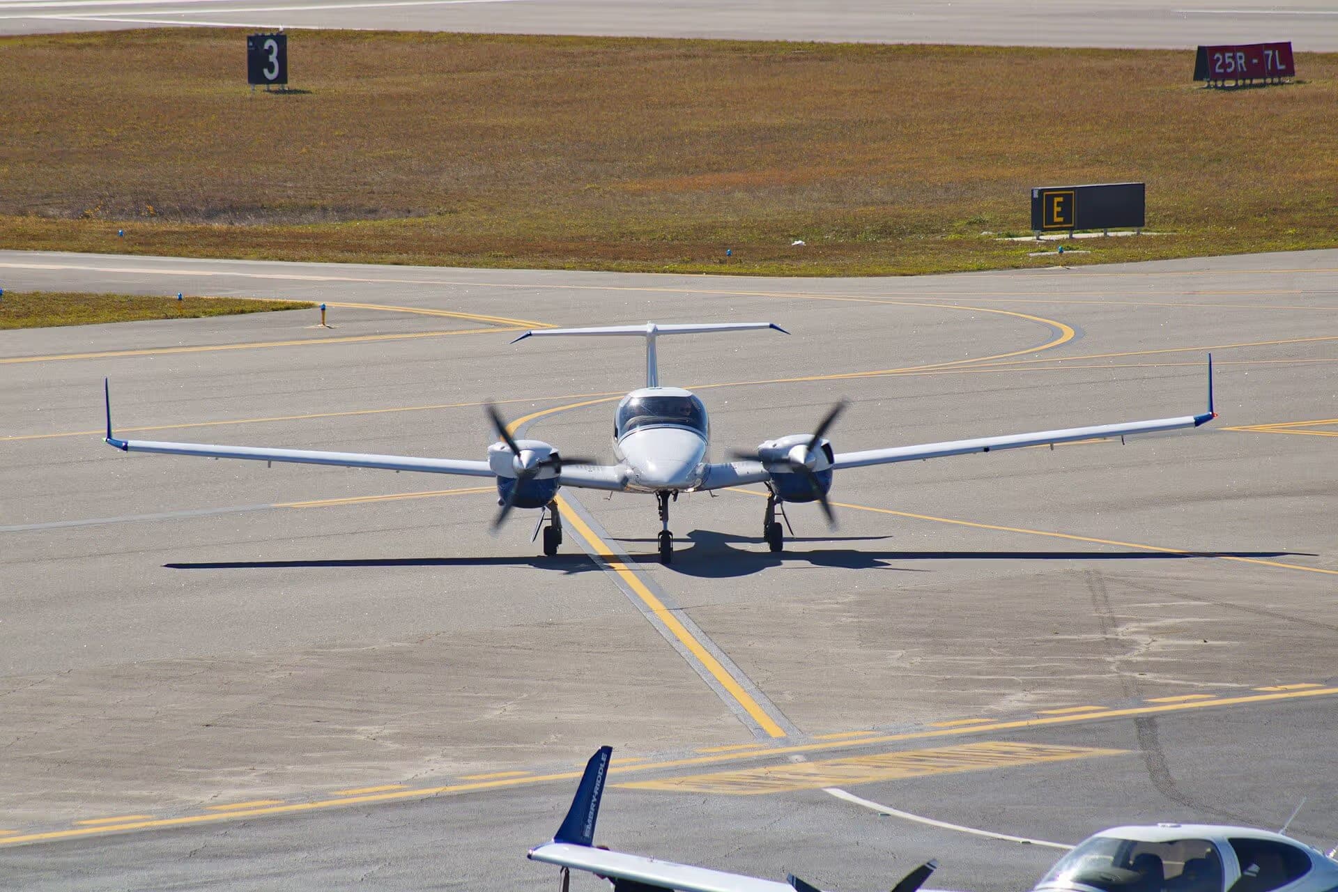 N319ER — Diamond