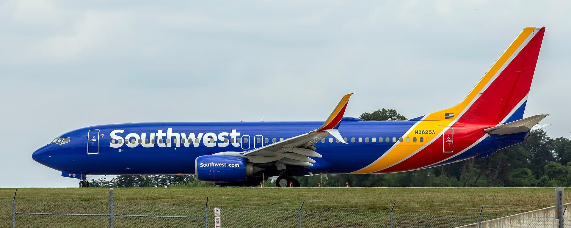 N8625A — Twin-engine aircraft