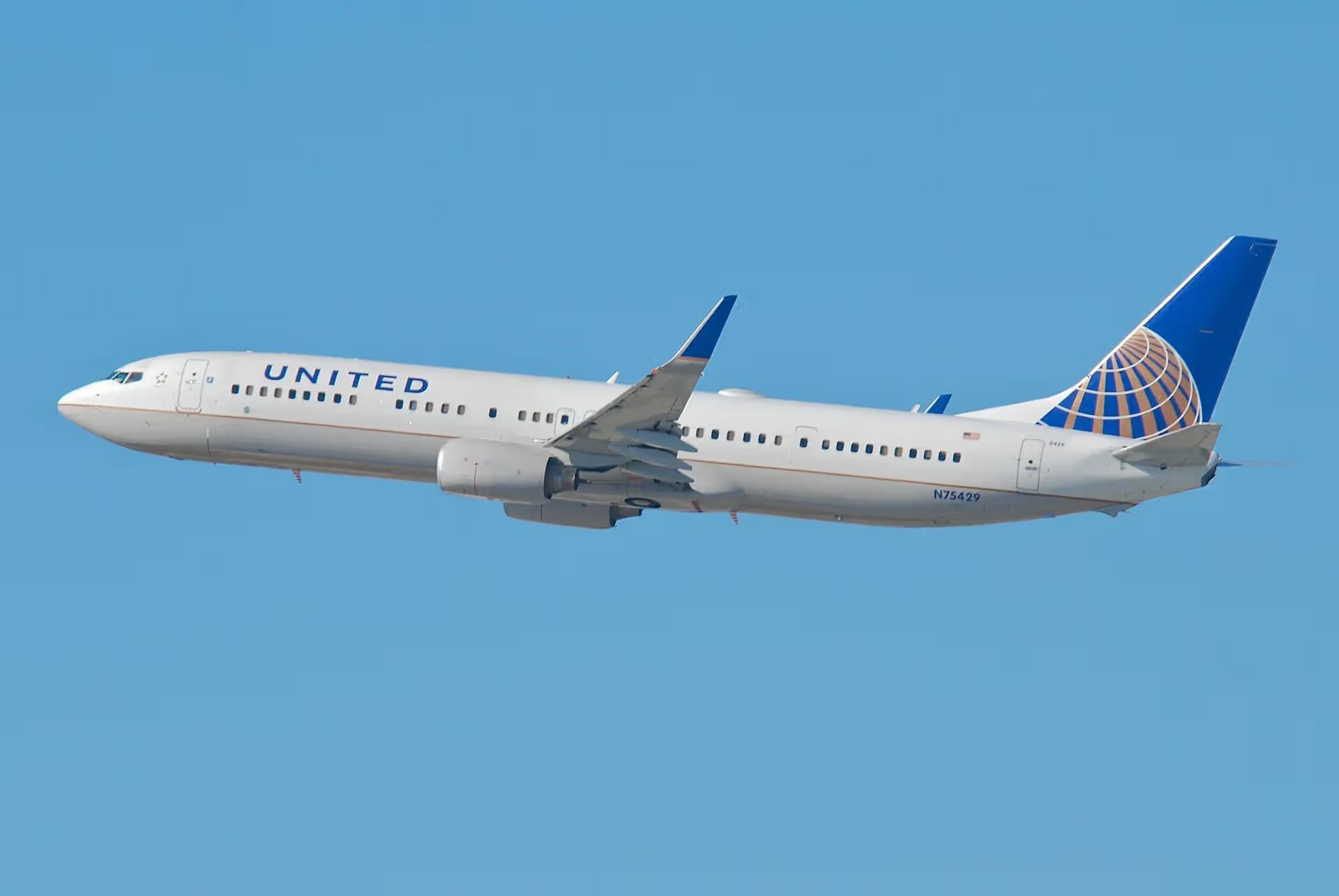 N75429 — Twin-engine aircraft