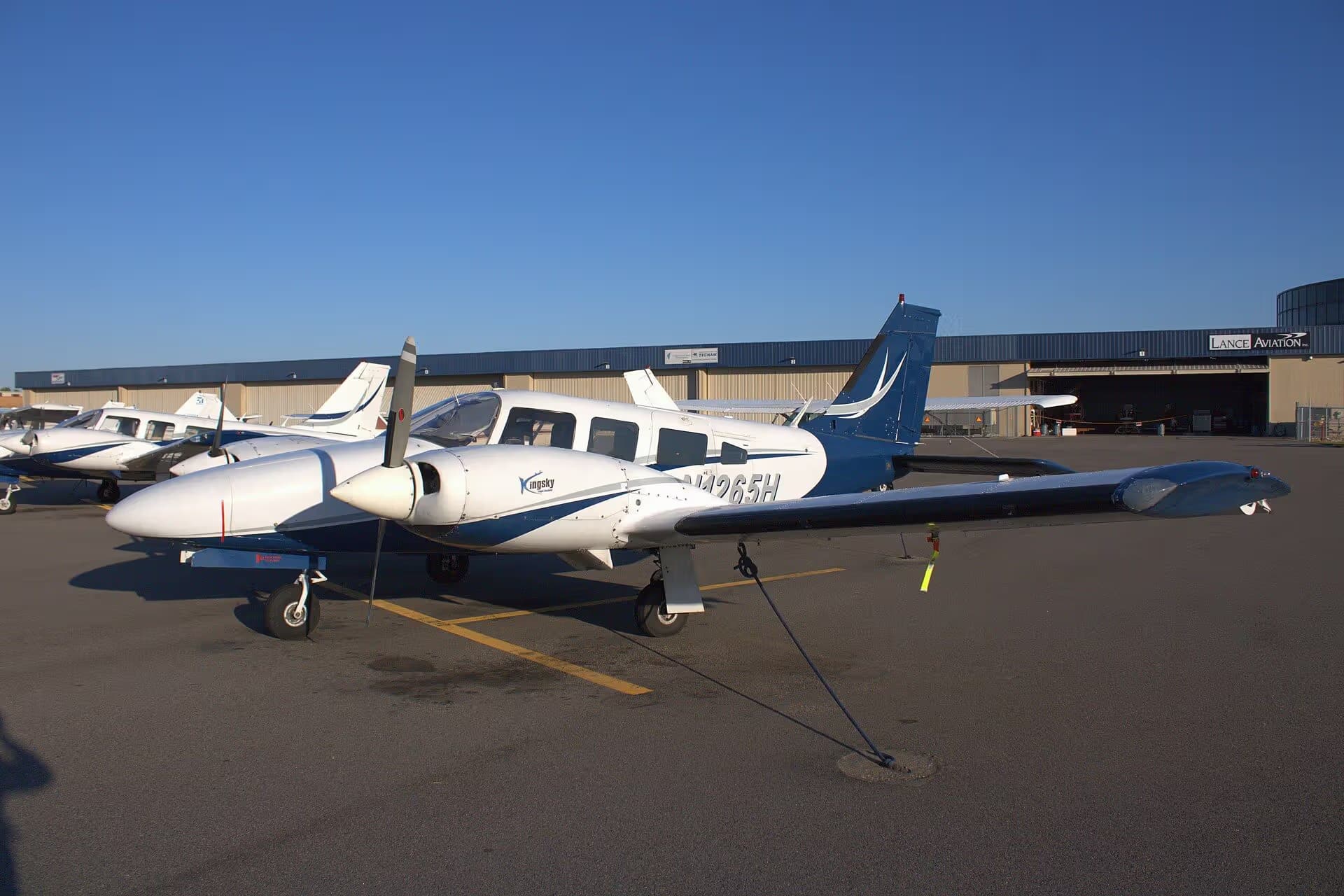 N1265H — Twin-engine aircraft