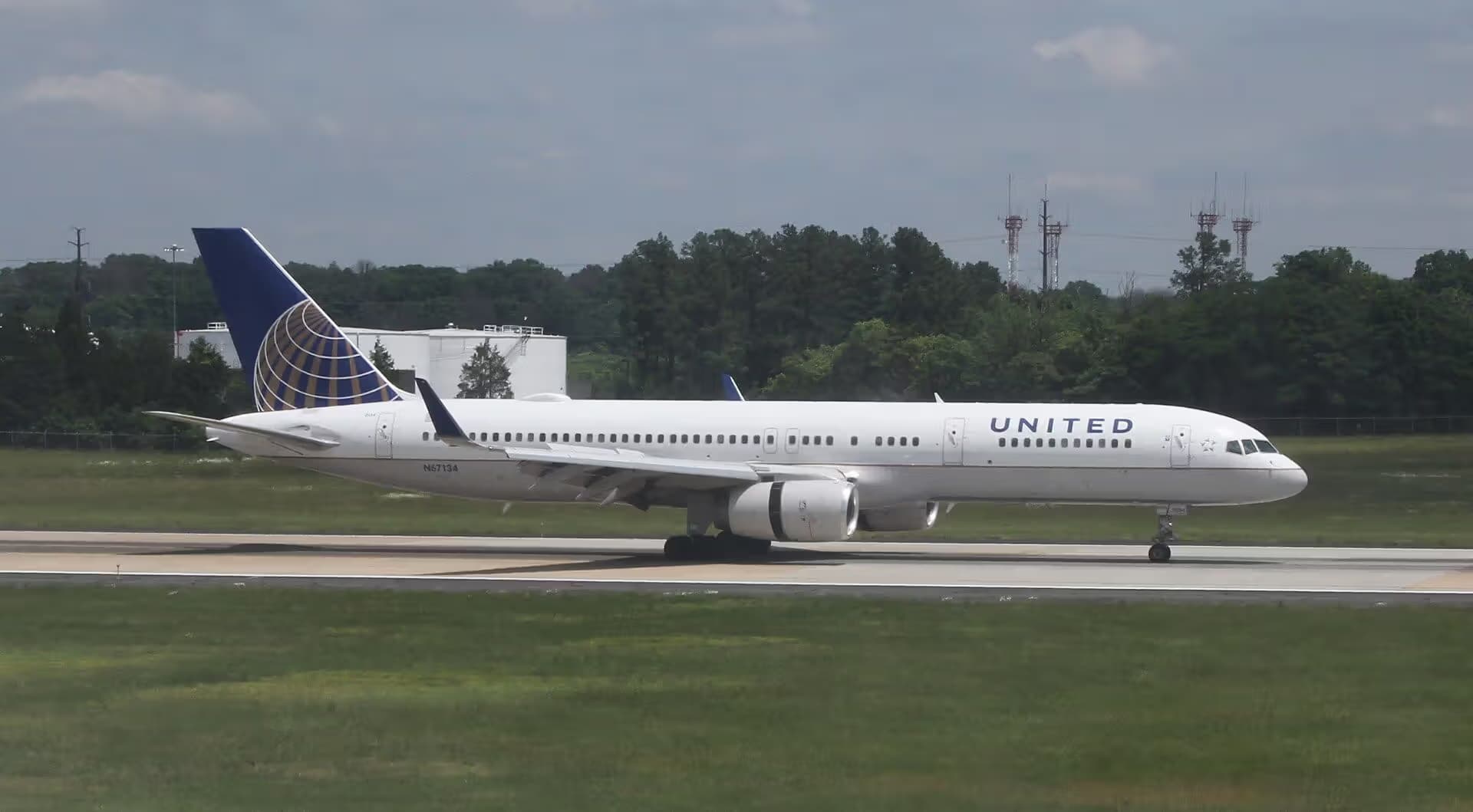 N67134 — Boeing