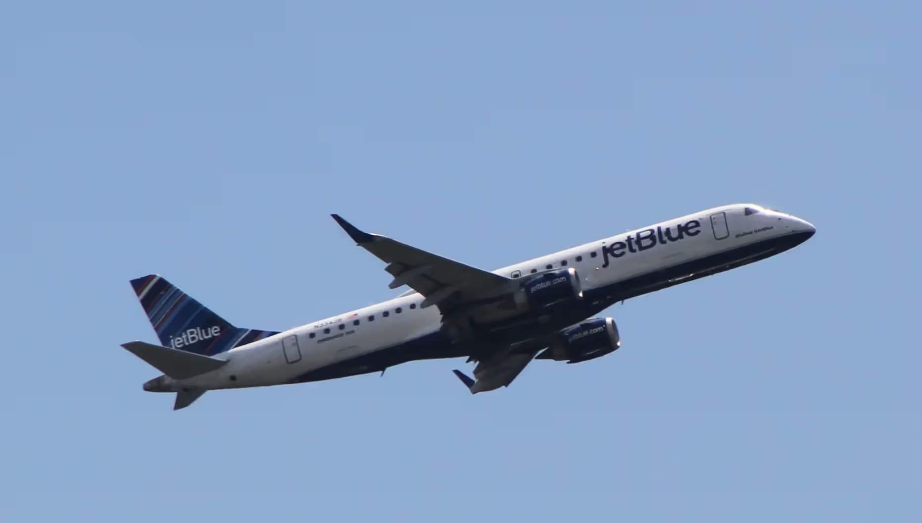 N334JB — Embraer