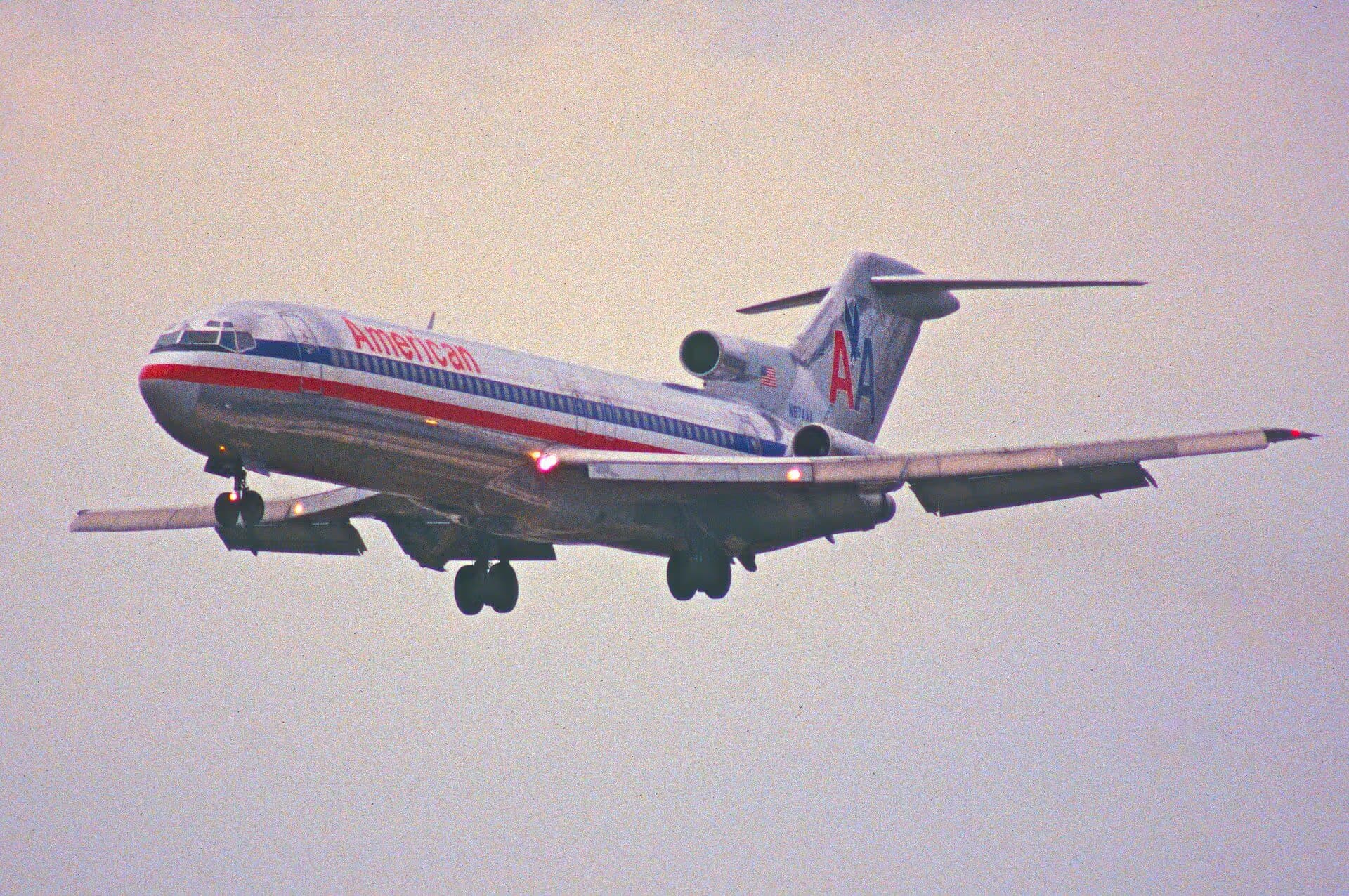 N874AA — Boeing