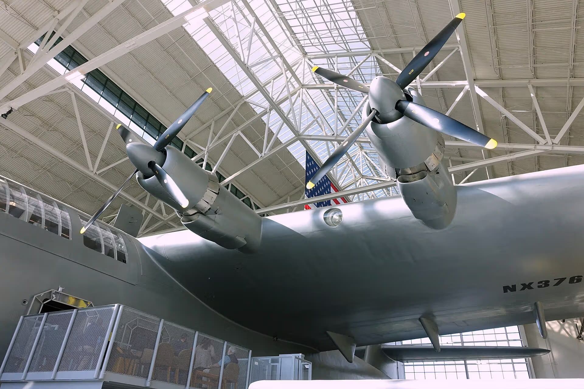Unidentified — Twin-engine aircraft