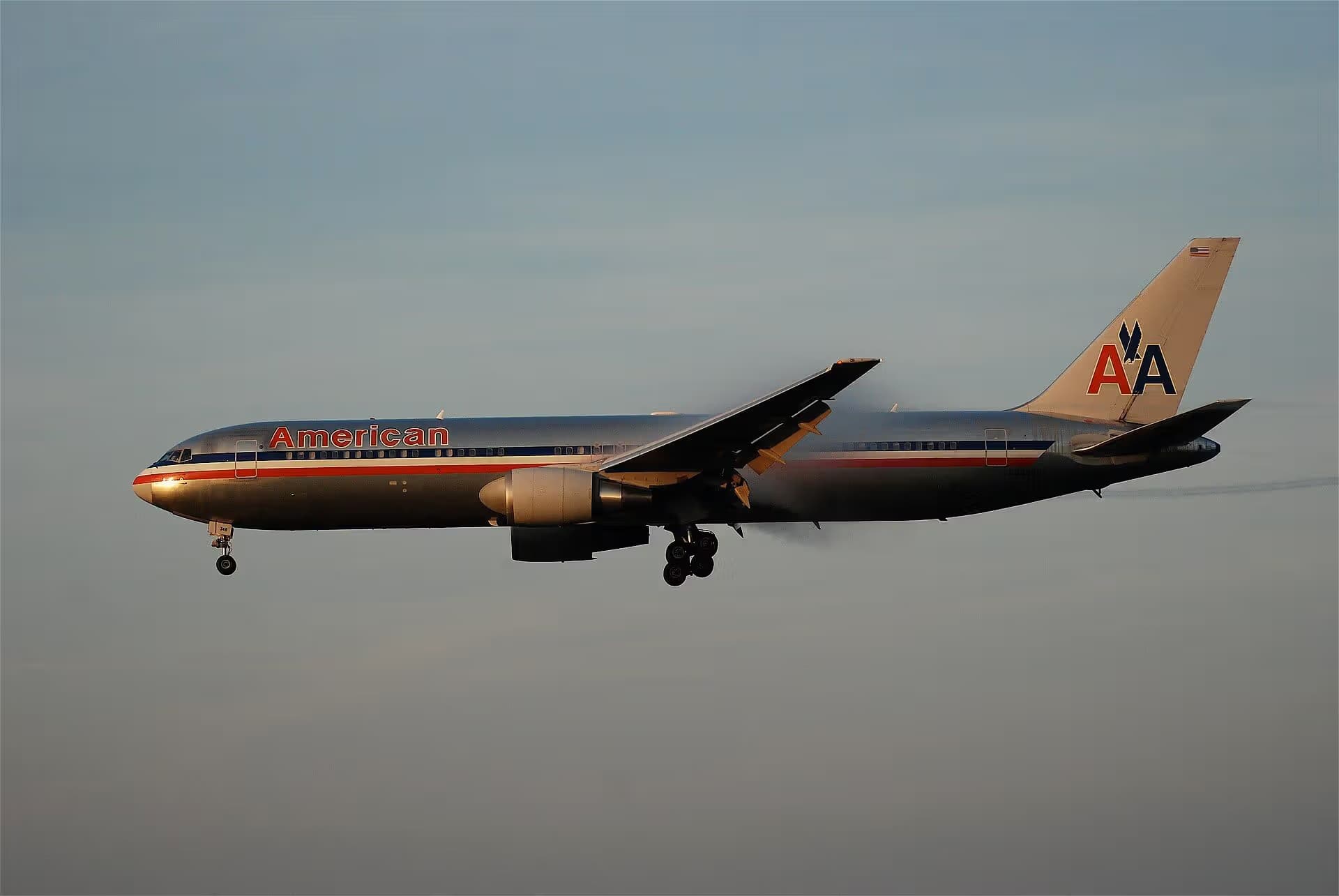 N348AN — Boeing