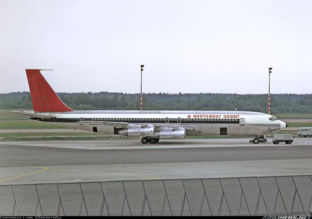 N380US — Aircraft