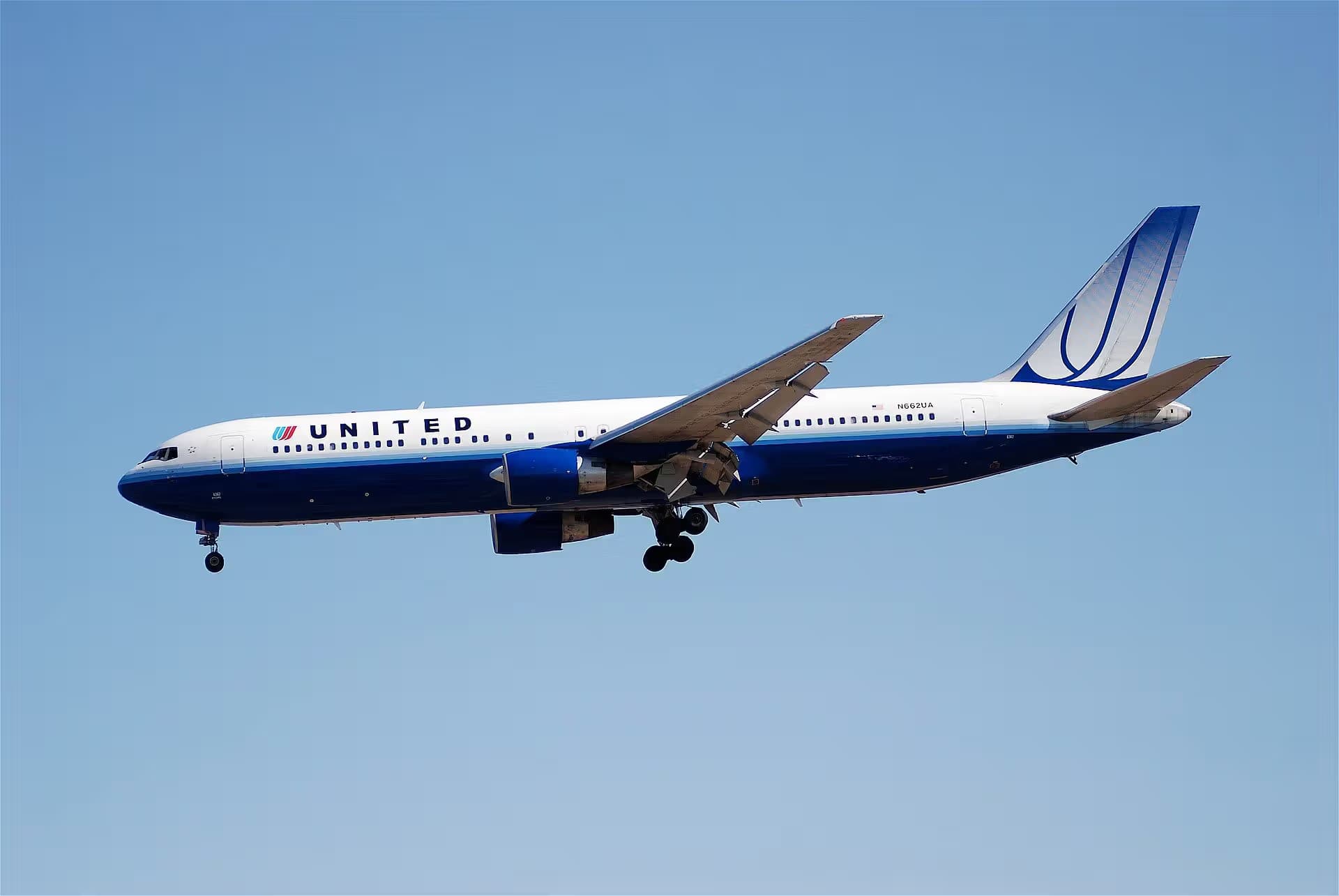 N662UA — Boeing