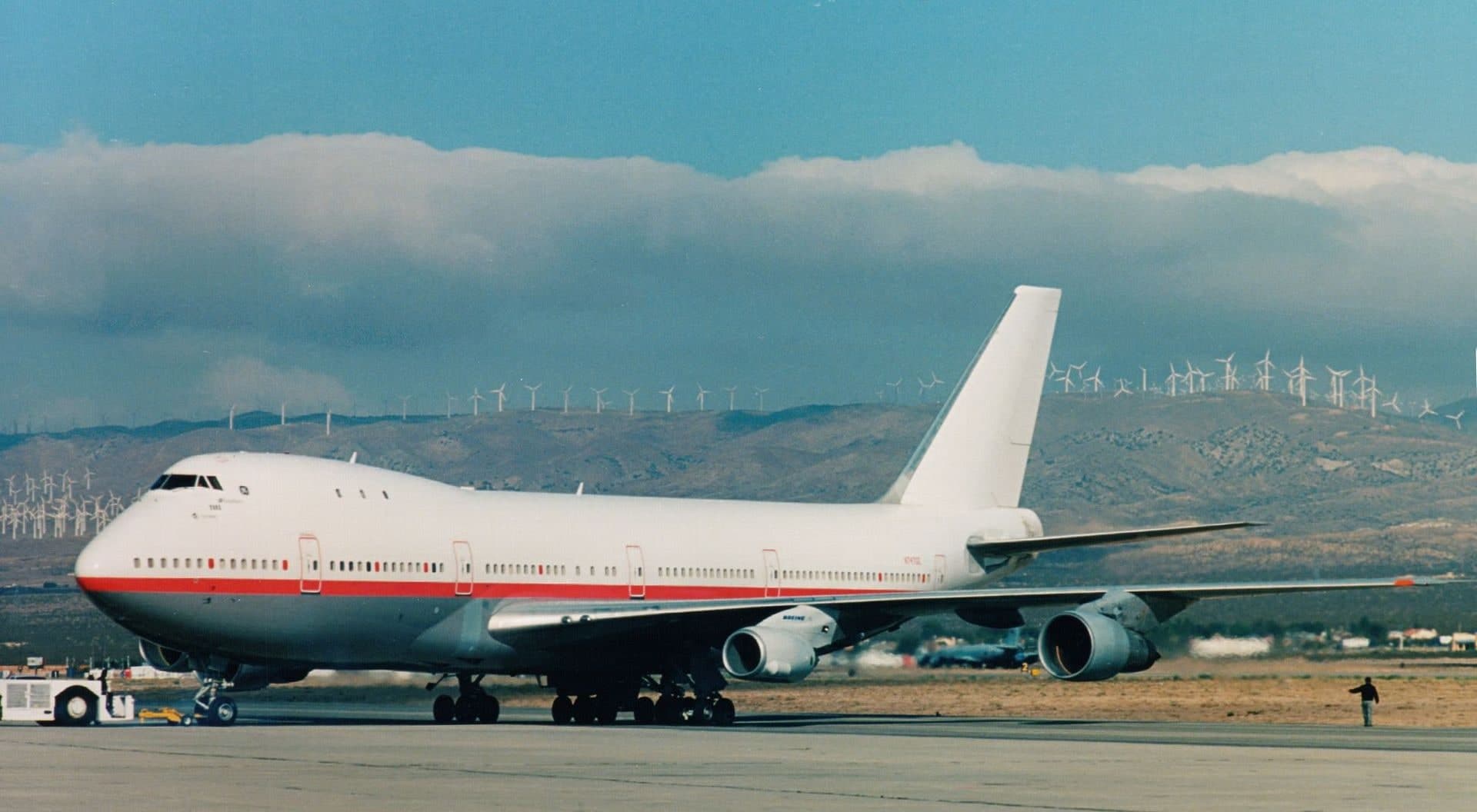 N747GE — Boeing