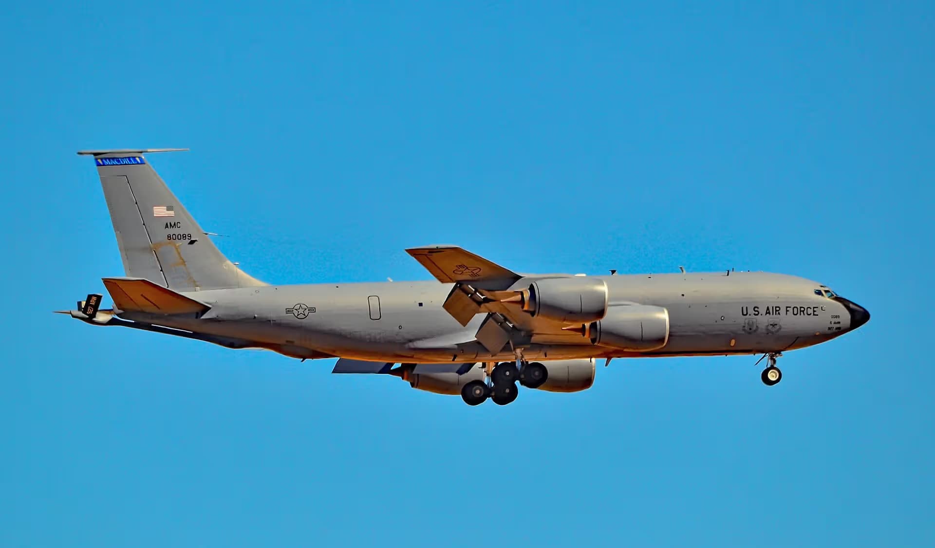 Unidentified — Aircraft
