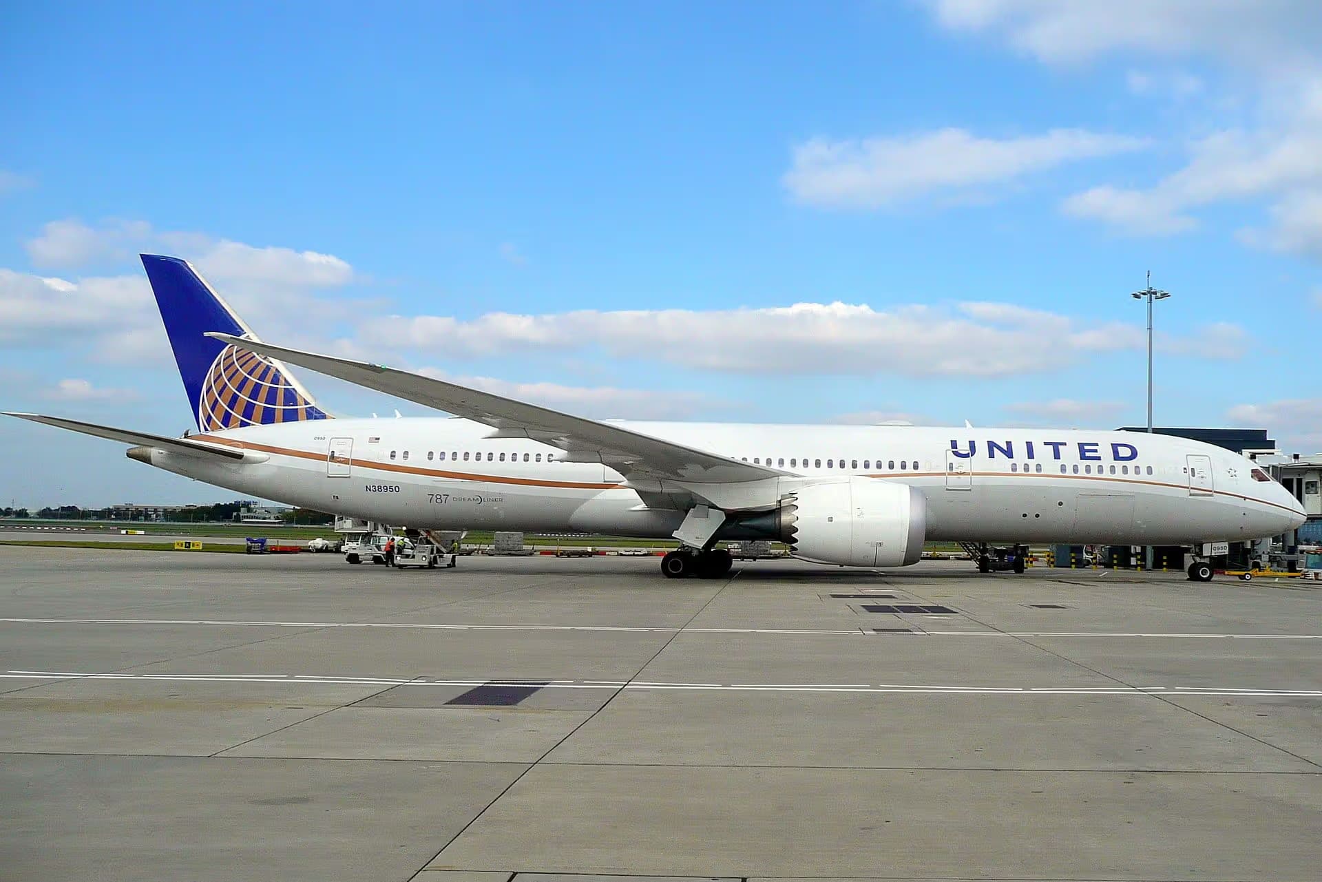 N38950 — Boeing
