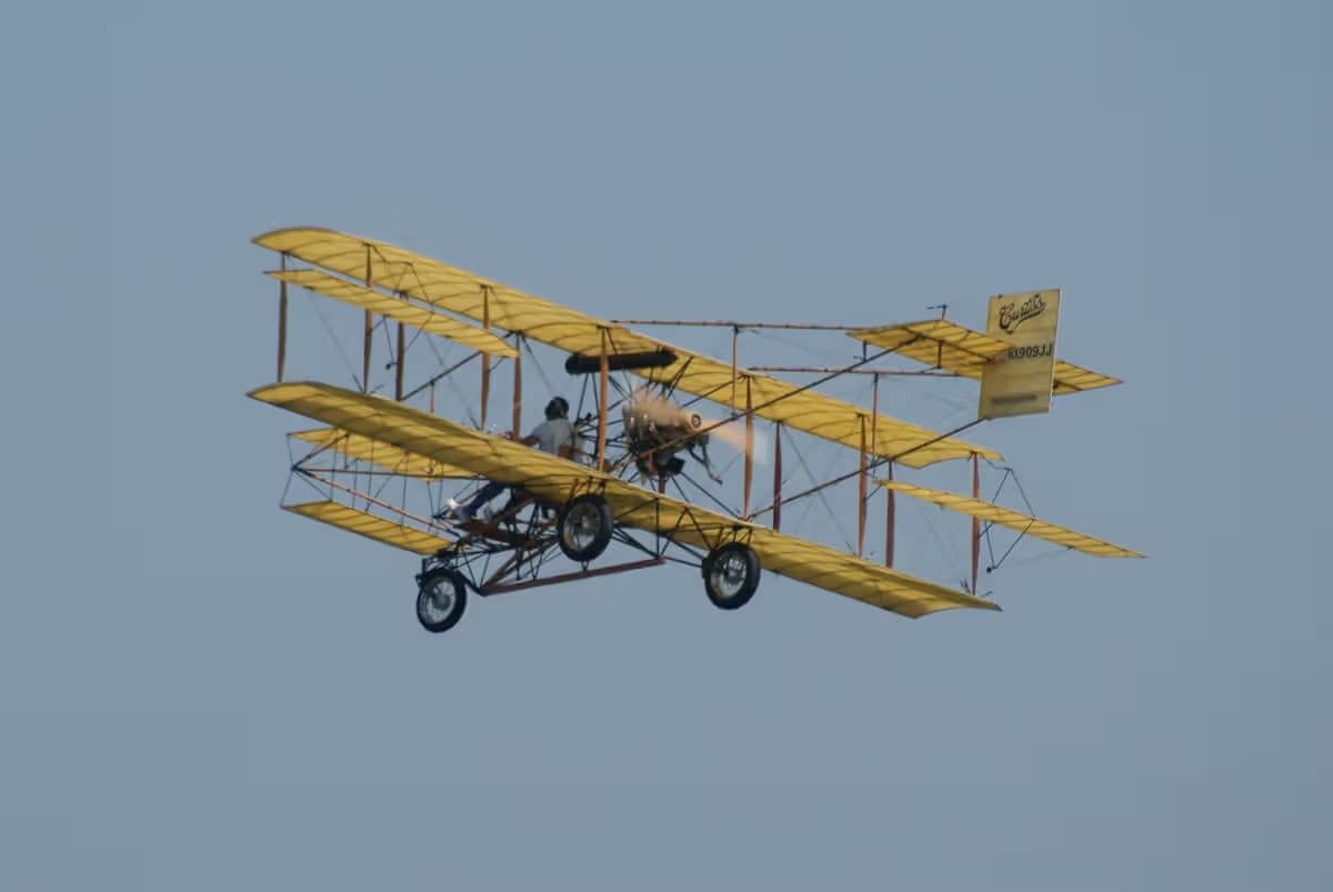 Unidentified — Aircraft