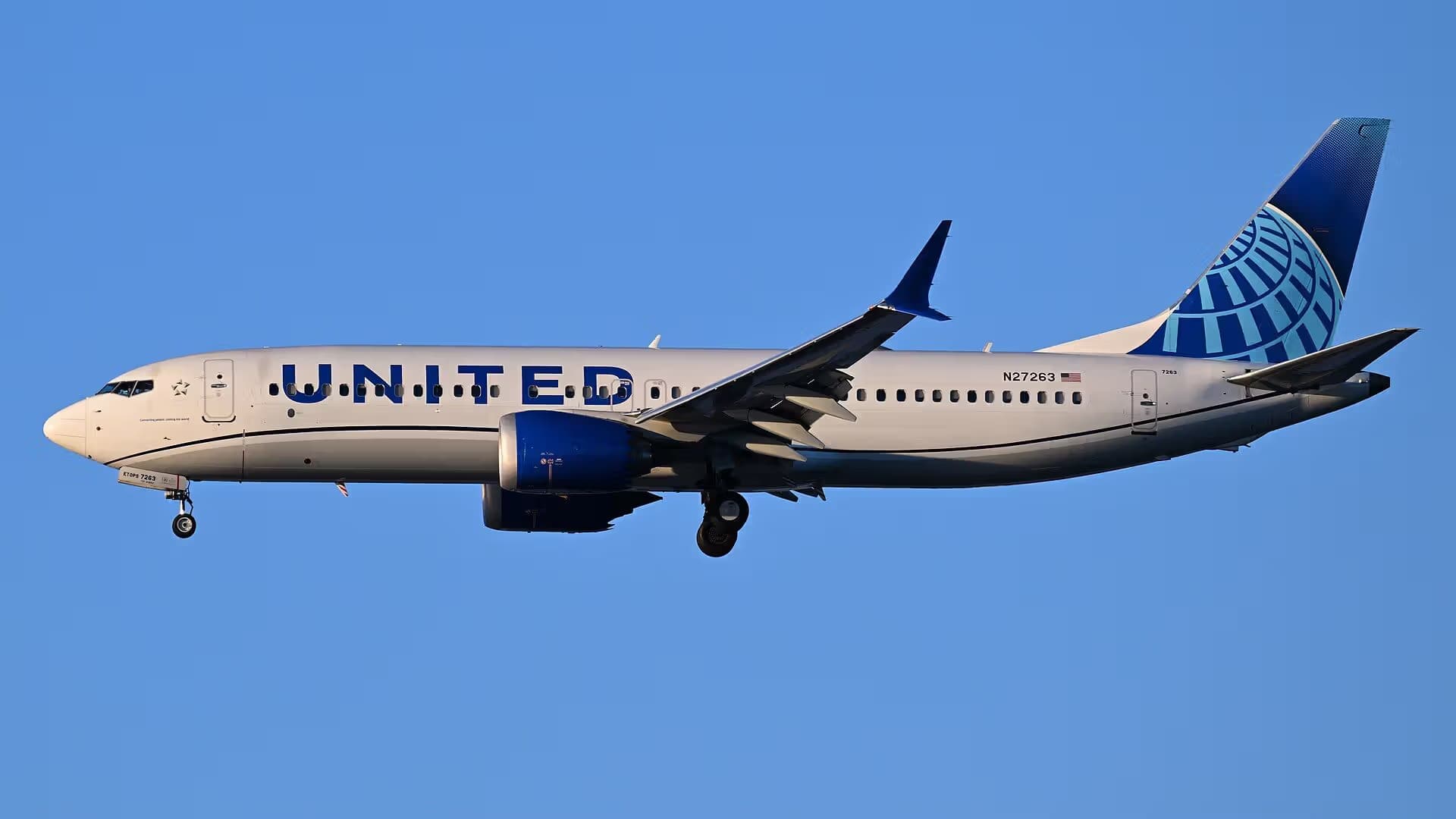 N27263 — Twin-engine aircraft