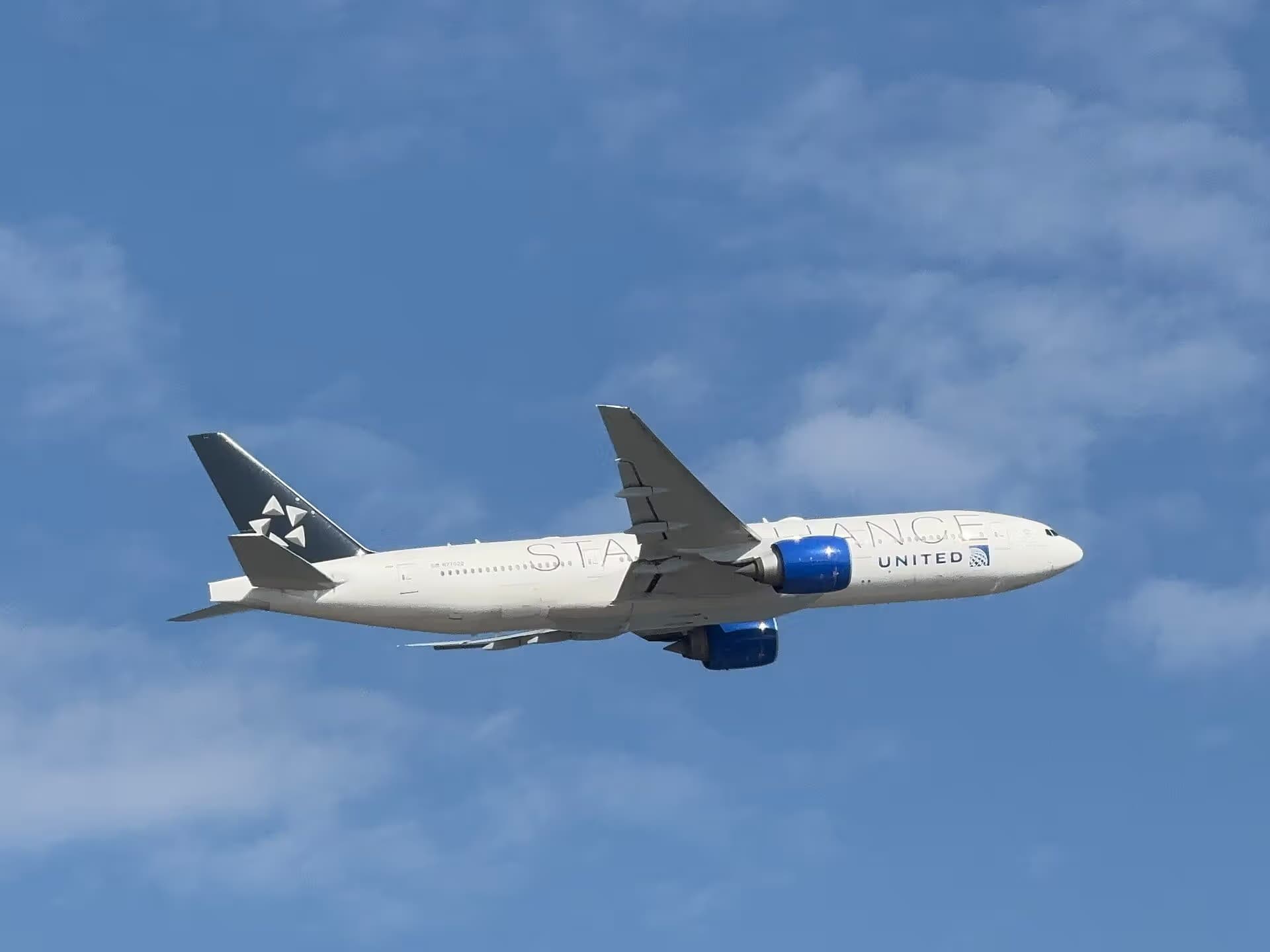 N77022 — Boeing