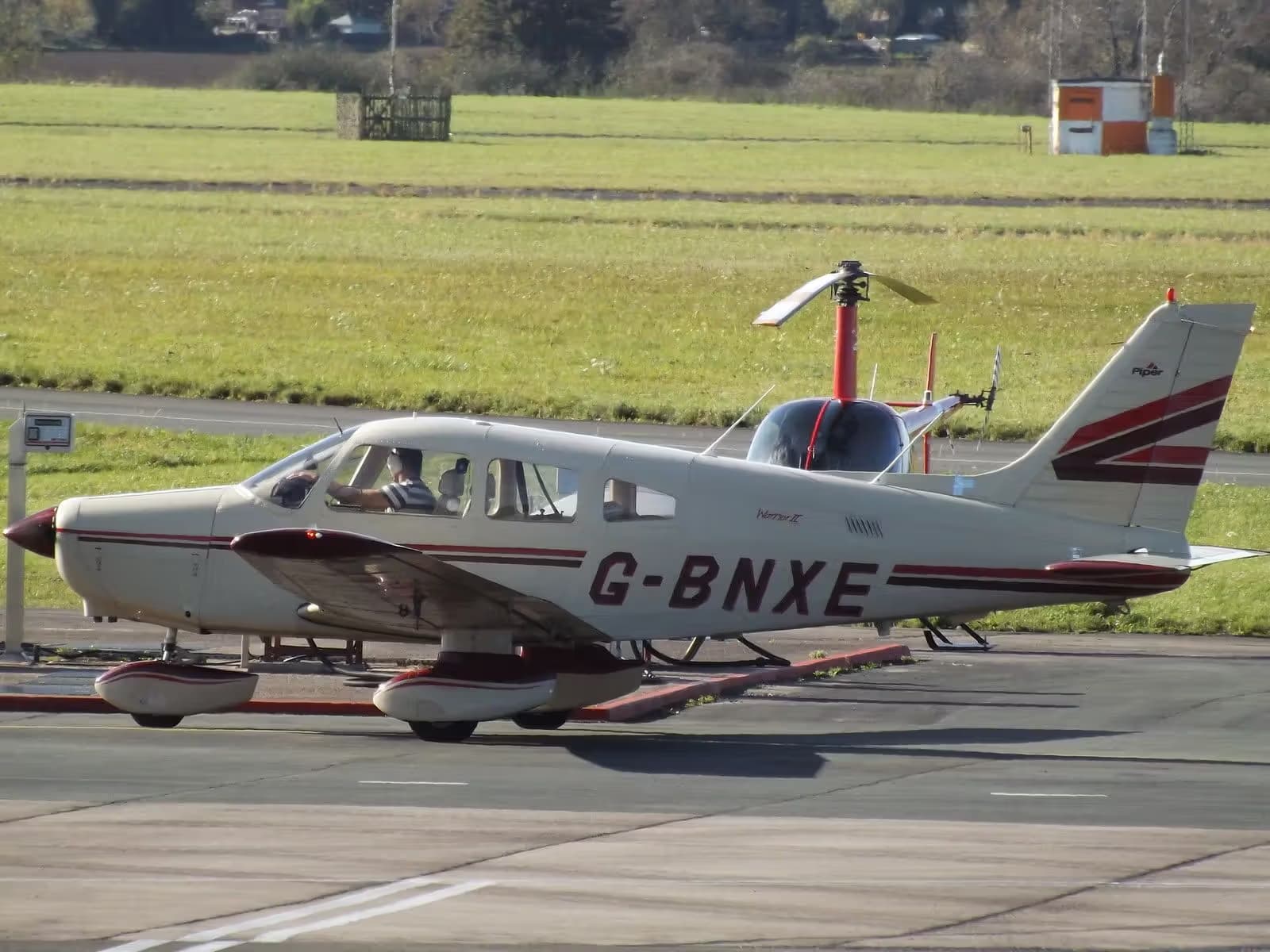 G-BNXE — Piper