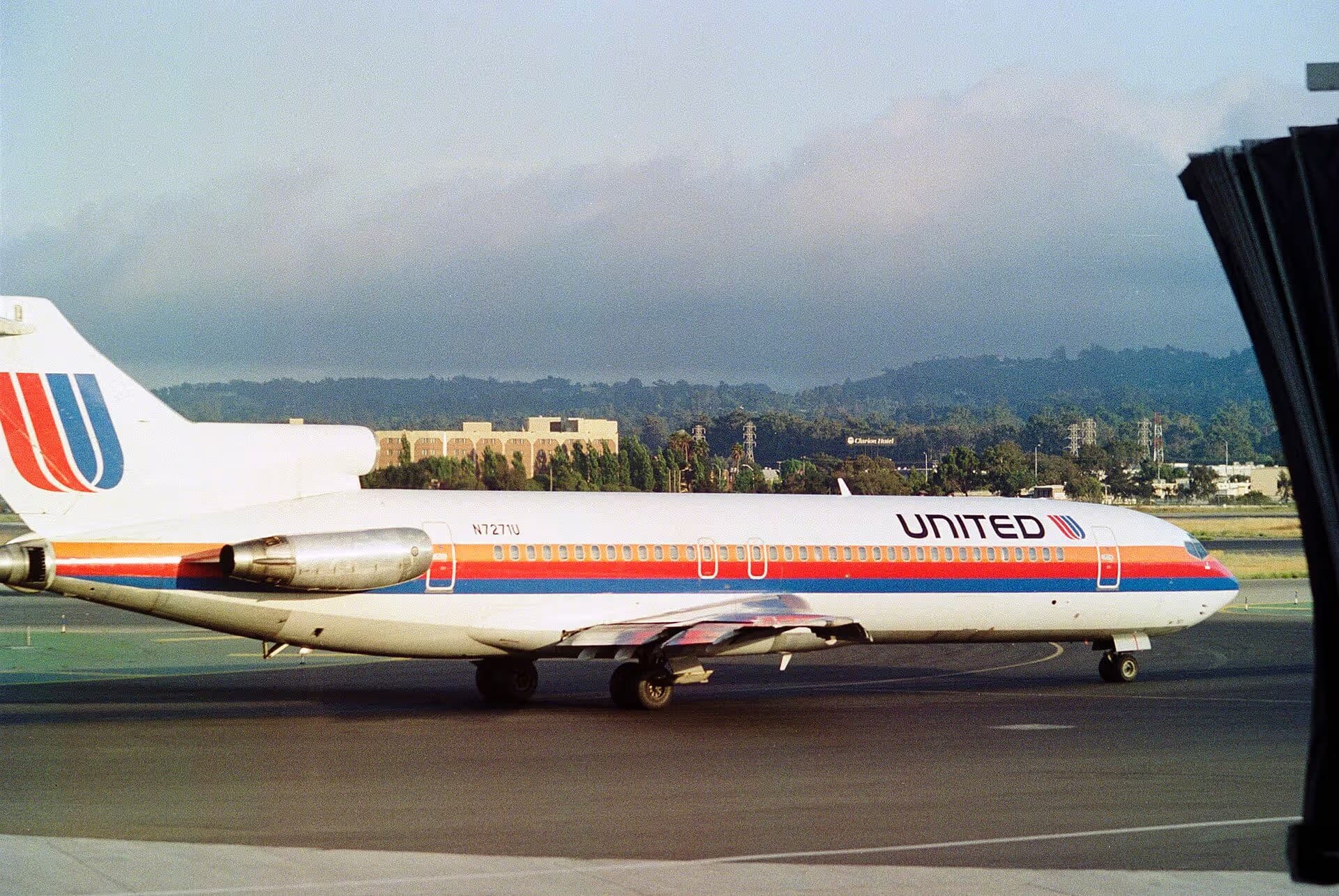N7271U — Aircraft