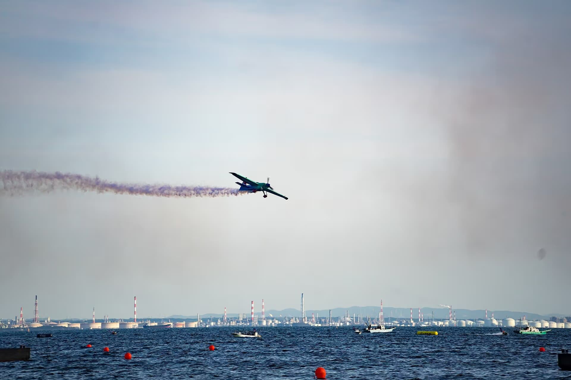 Unidentified — Single-engine aircraft