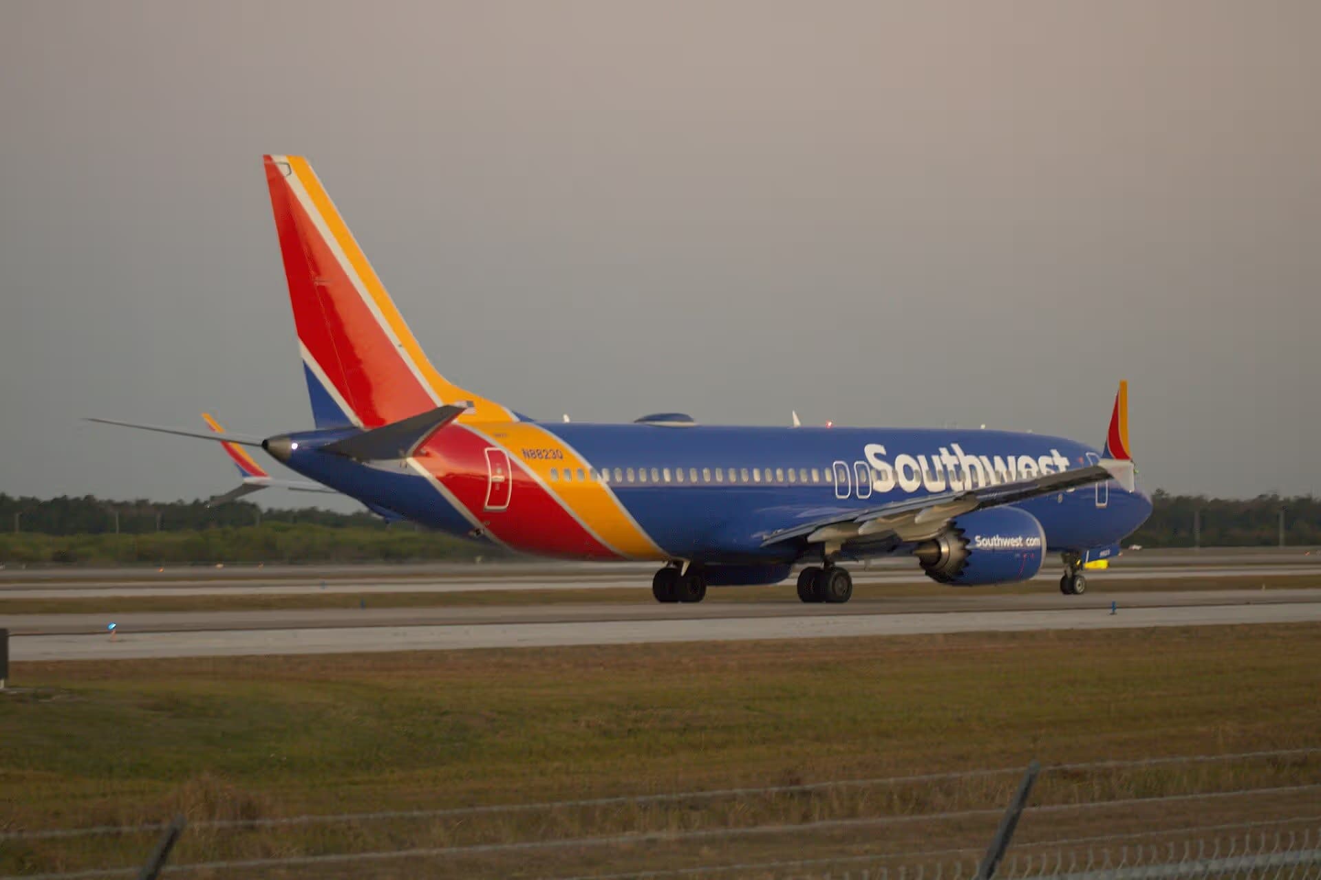 N8823Q — Boeing
