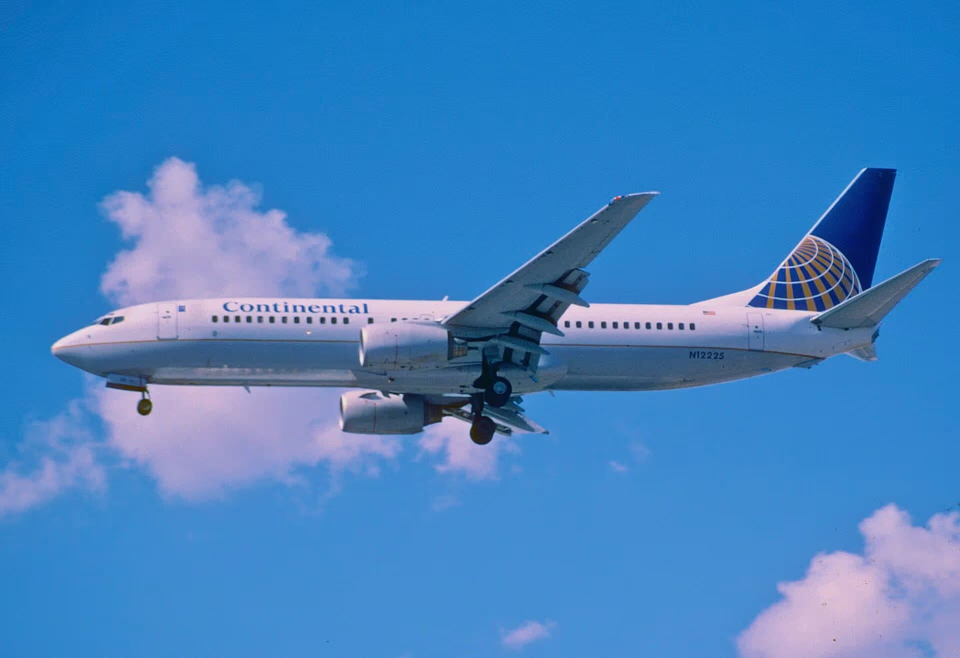 N12225 — Twin-engine aircraft