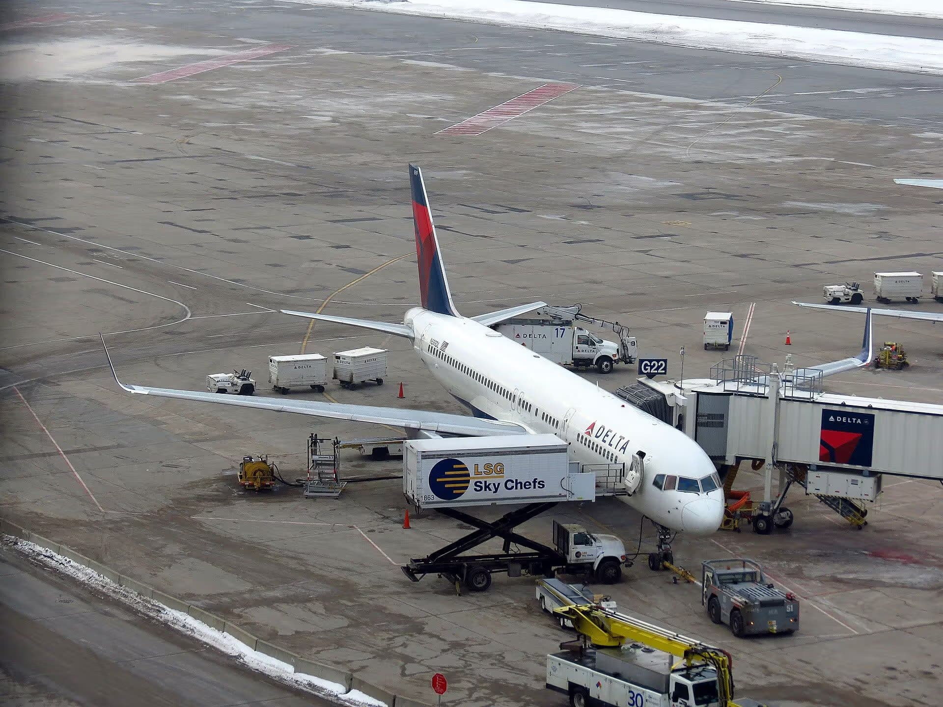 N699DL — Boeing