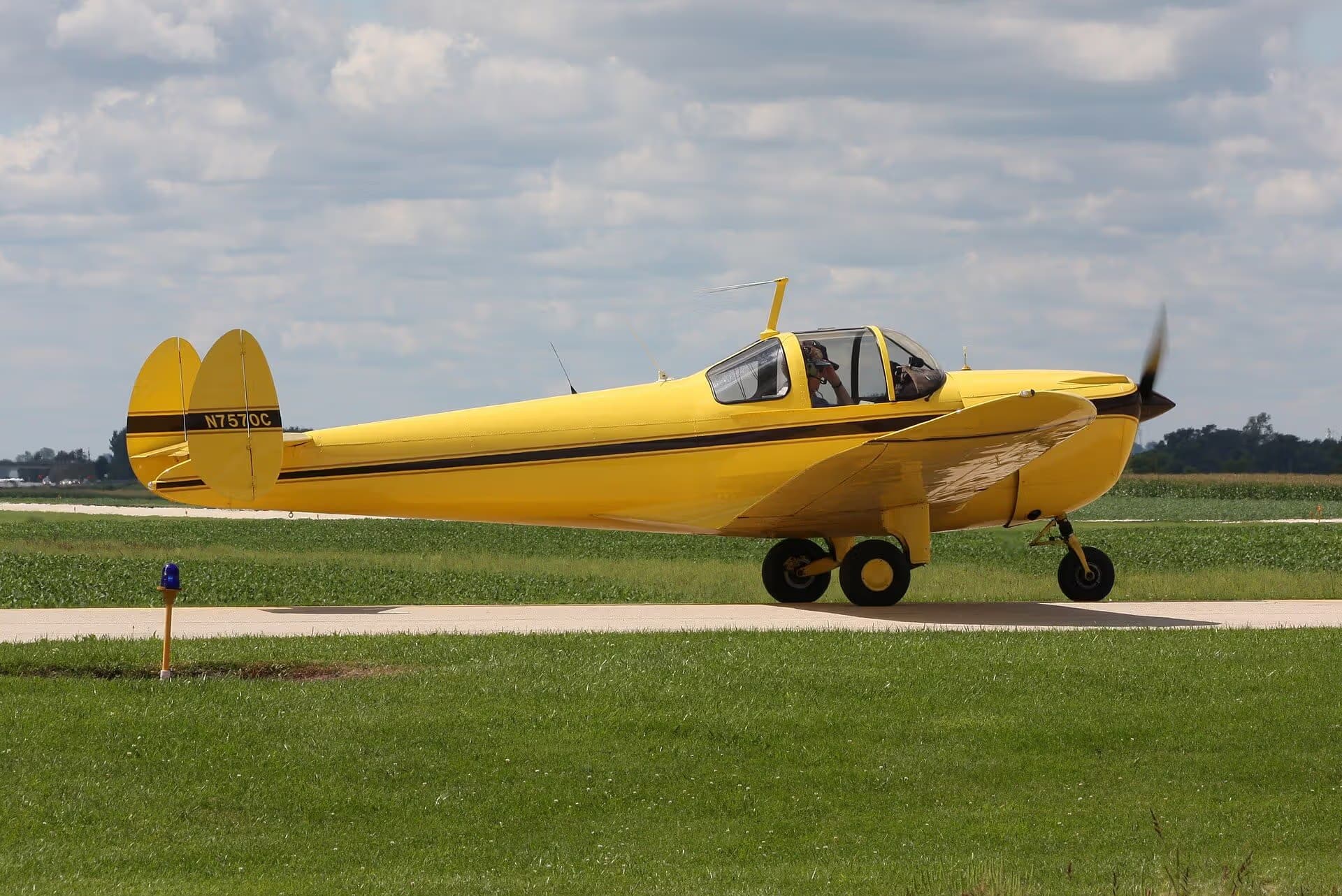 N7570C — Single-engine aircraft