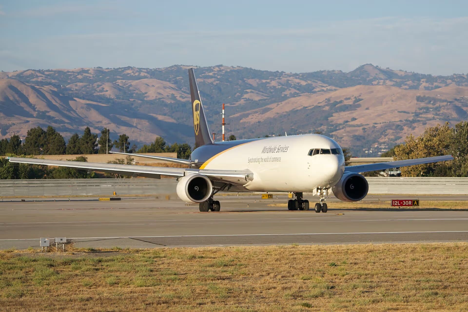 N330UP — Boeing