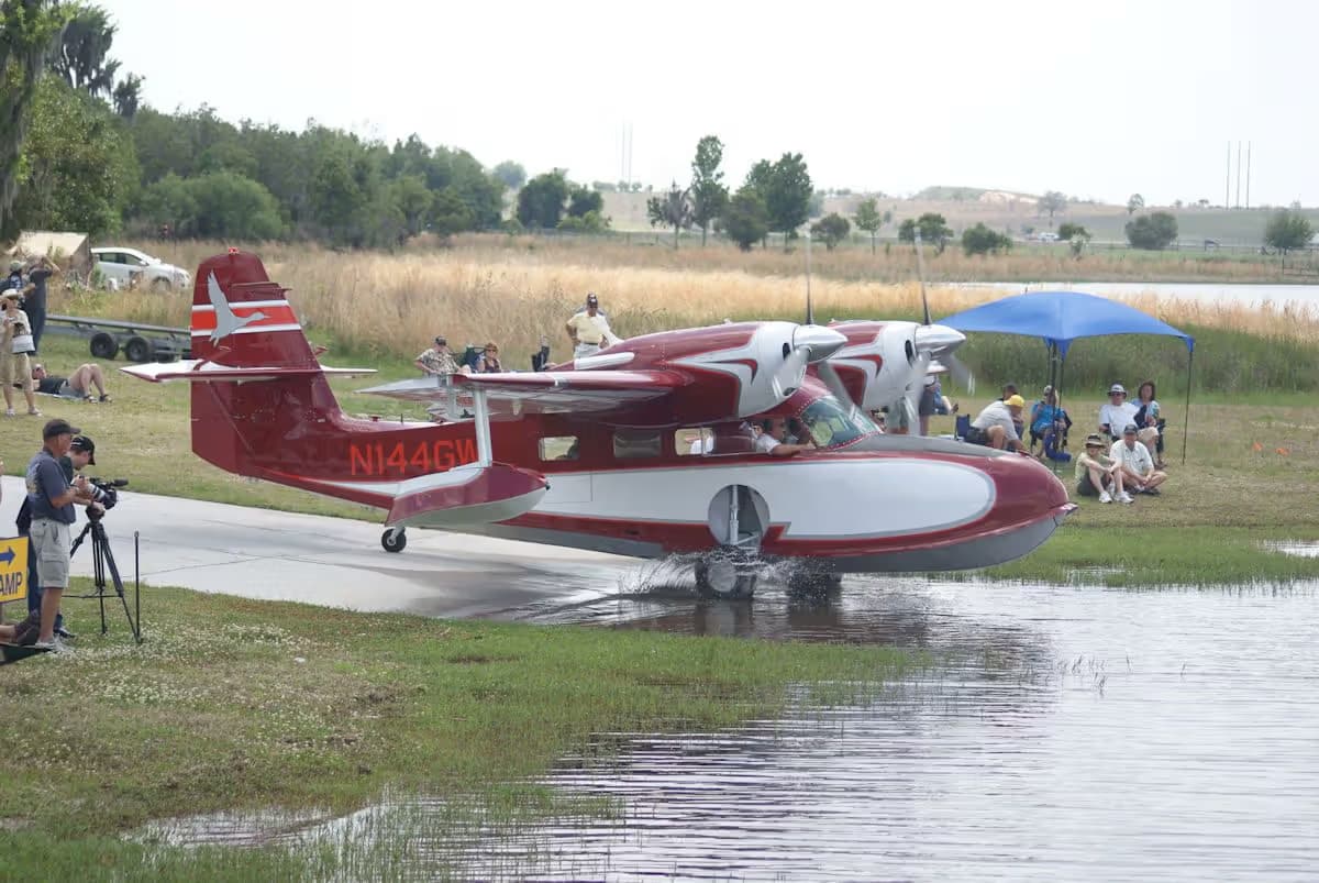N144GW — Twin-engine aircraft