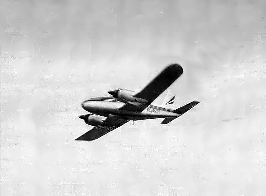 N5481Y — Twin-engine aircraft