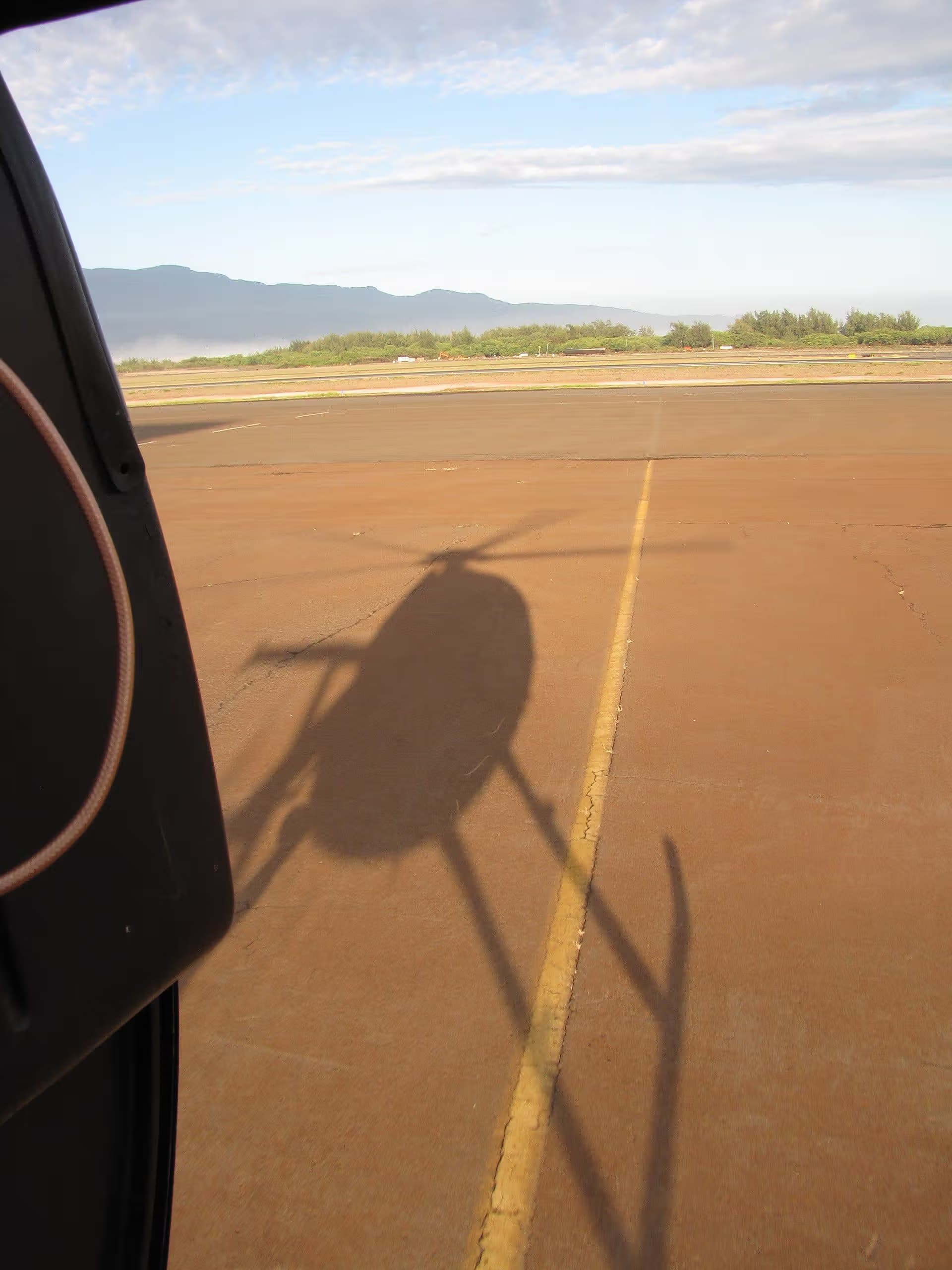 N58251 — Helicopter