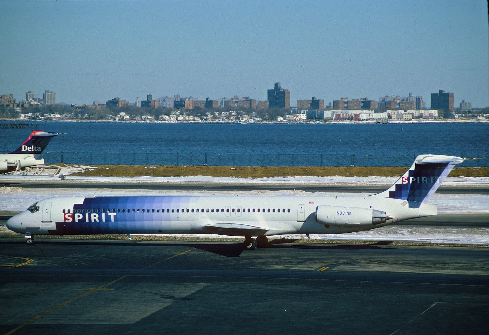N831NK — Douglas