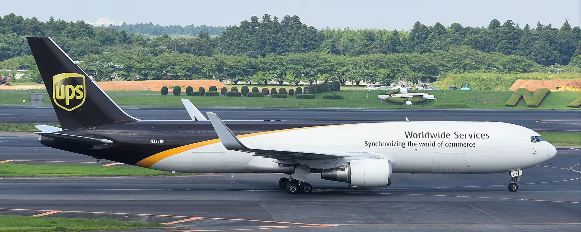 N327UP — Boeing
