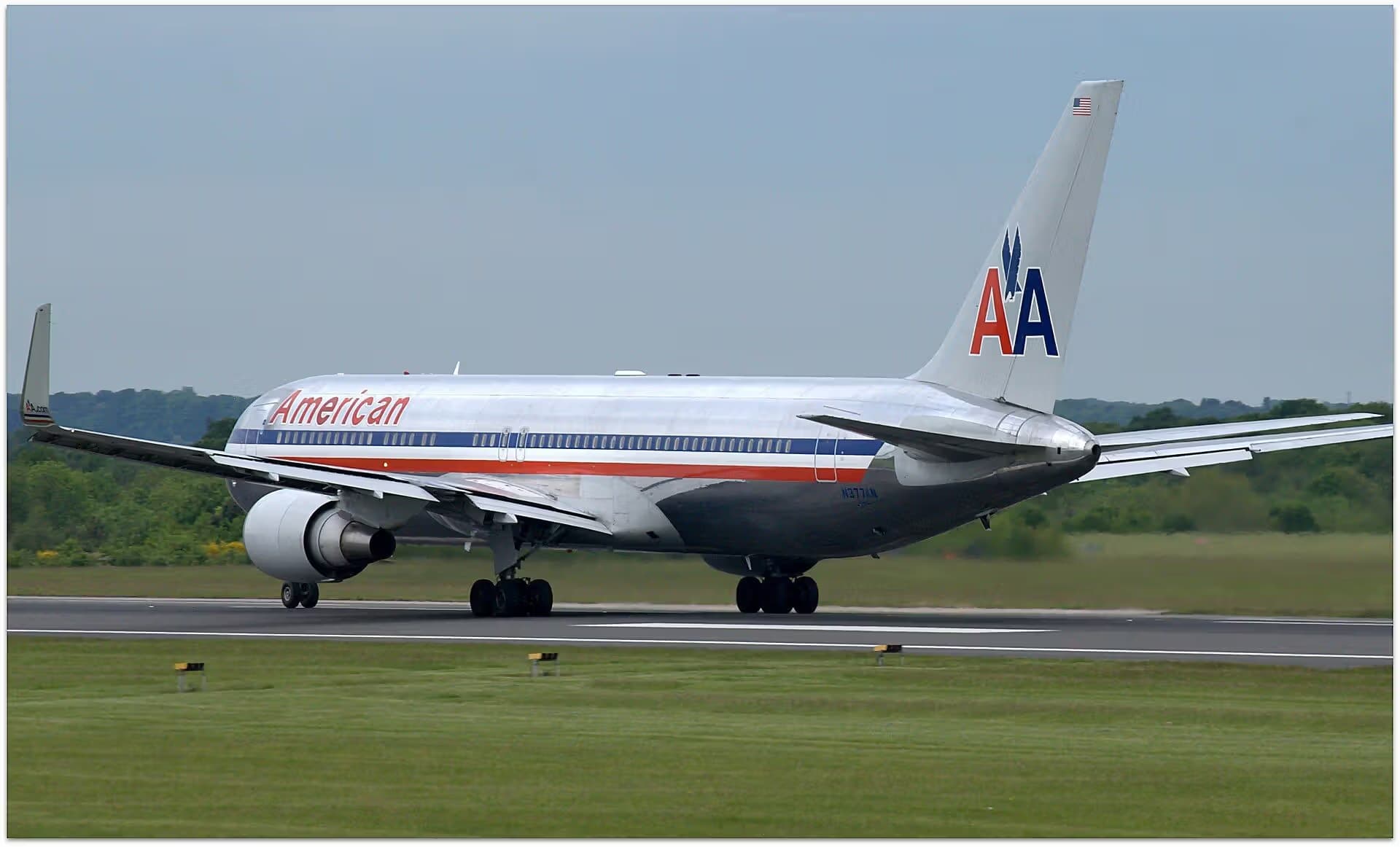 N377AN — Boeing at Manchester Airport