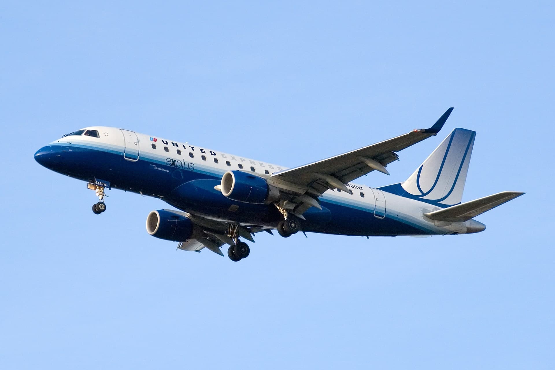 N648RW — Embraer
