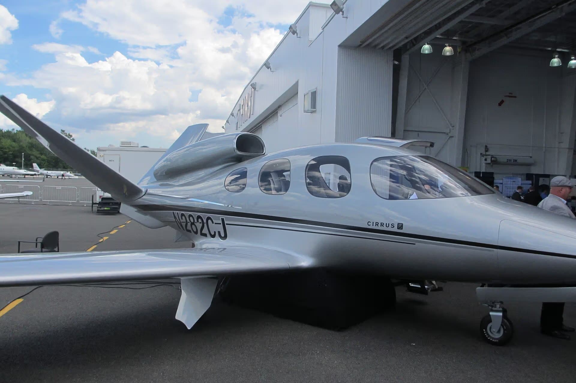 N282CJ — Cirrus