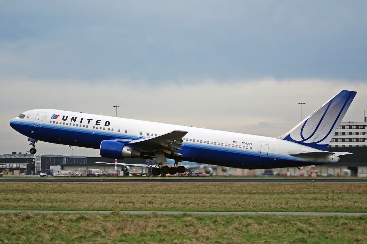 N652UA — Boeing