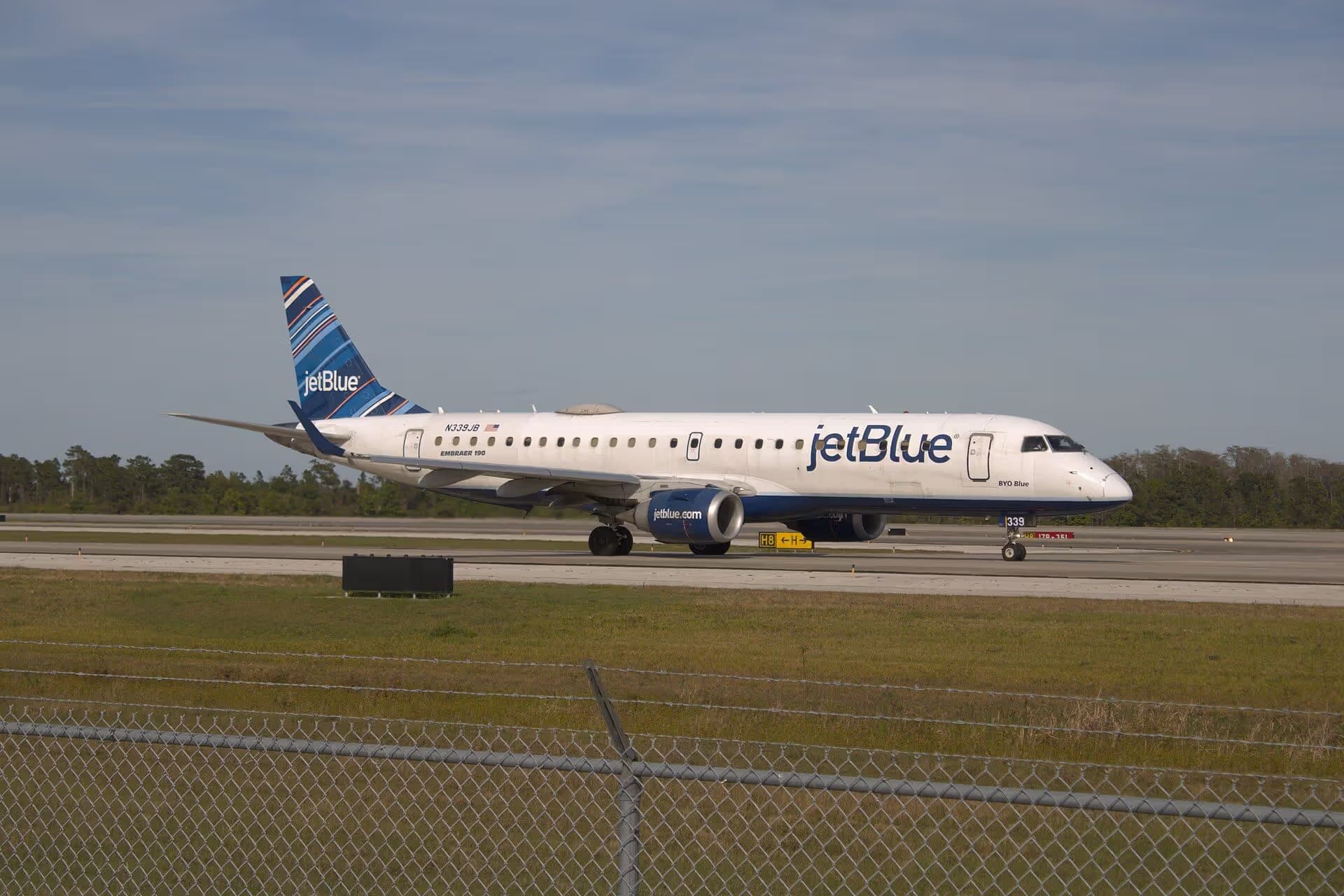 N339JB — Embraer